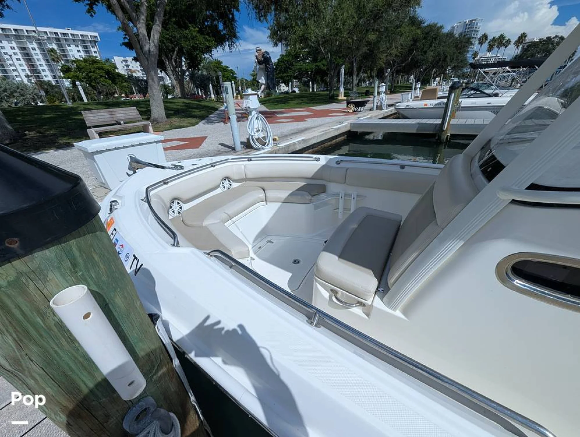 2024 Boston Whaler 230 Outrage - Image 5