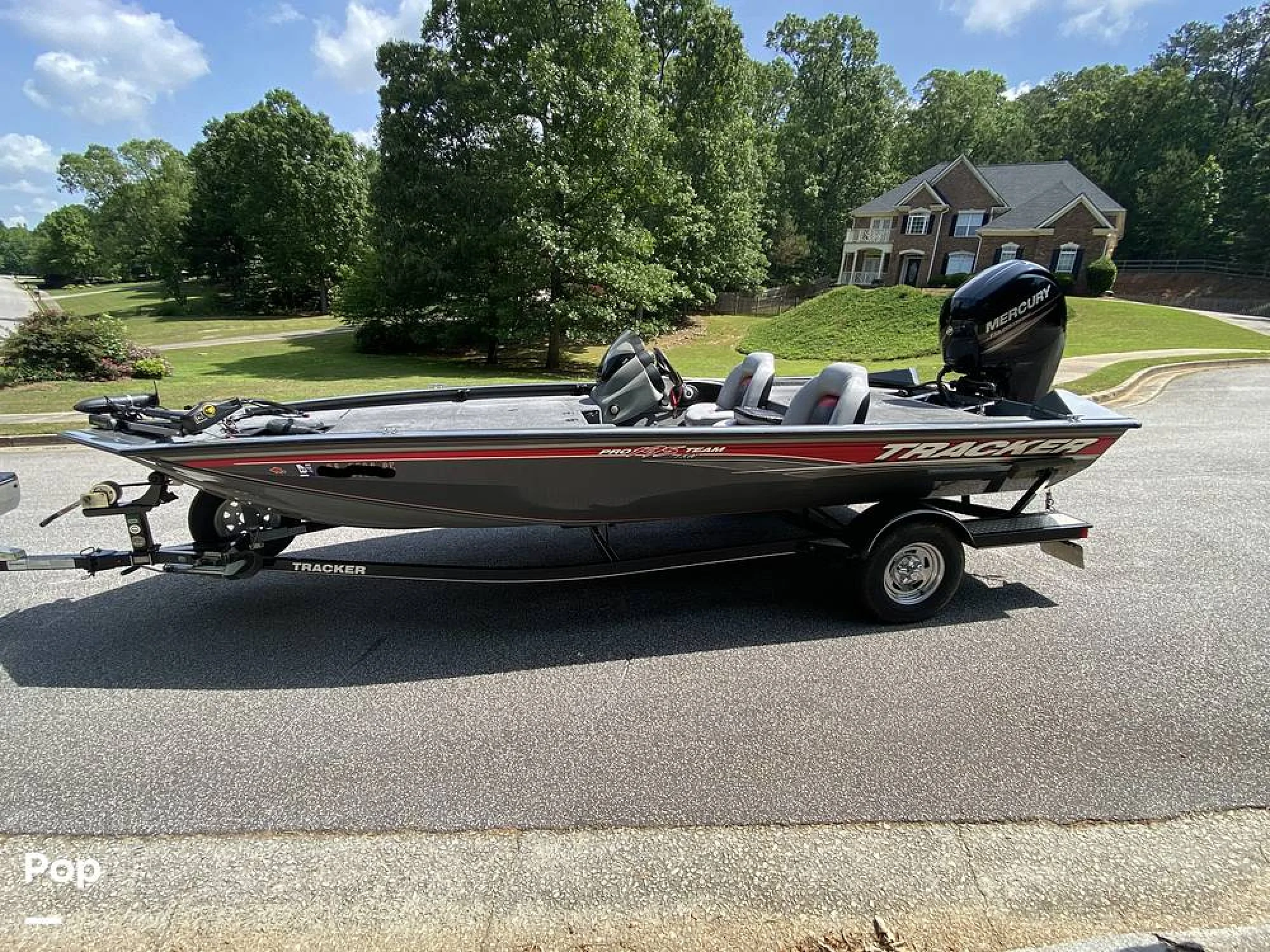 2016 Tracker Pro Team 195TXW - Main Image