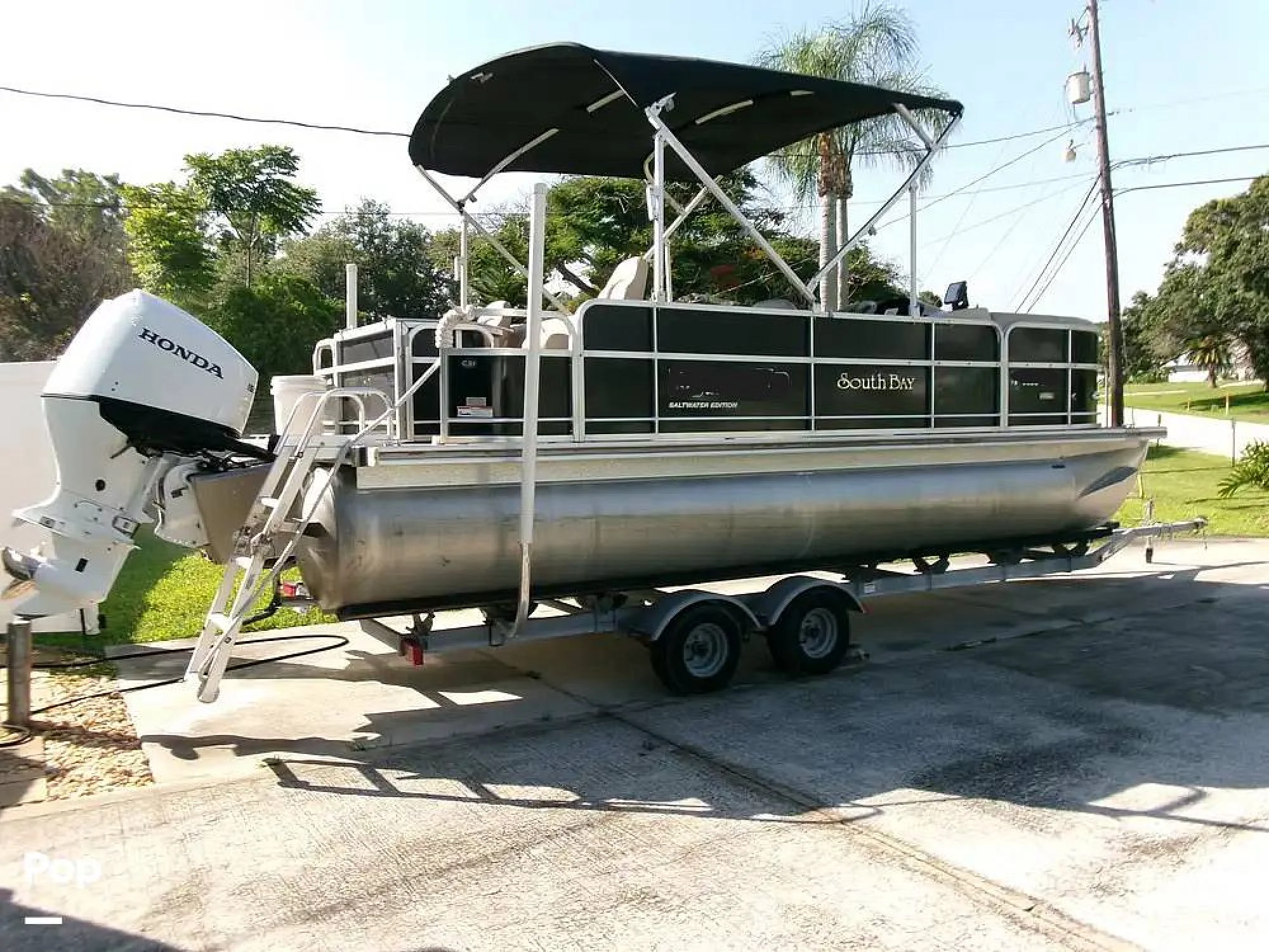 2016 South Bay 520CR Tritoon Salt Water Series - Image 2