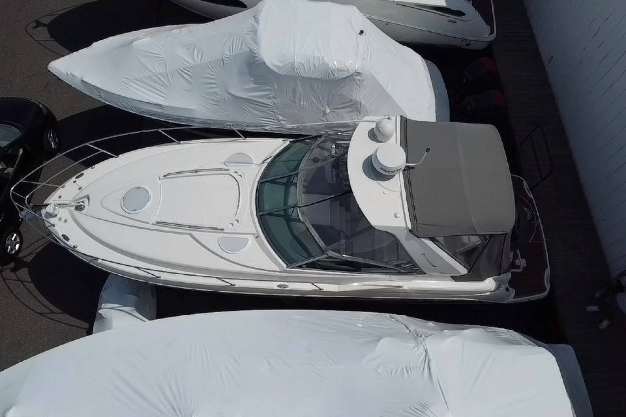 2009 Monterey 320 Sport Yacht - Image 5