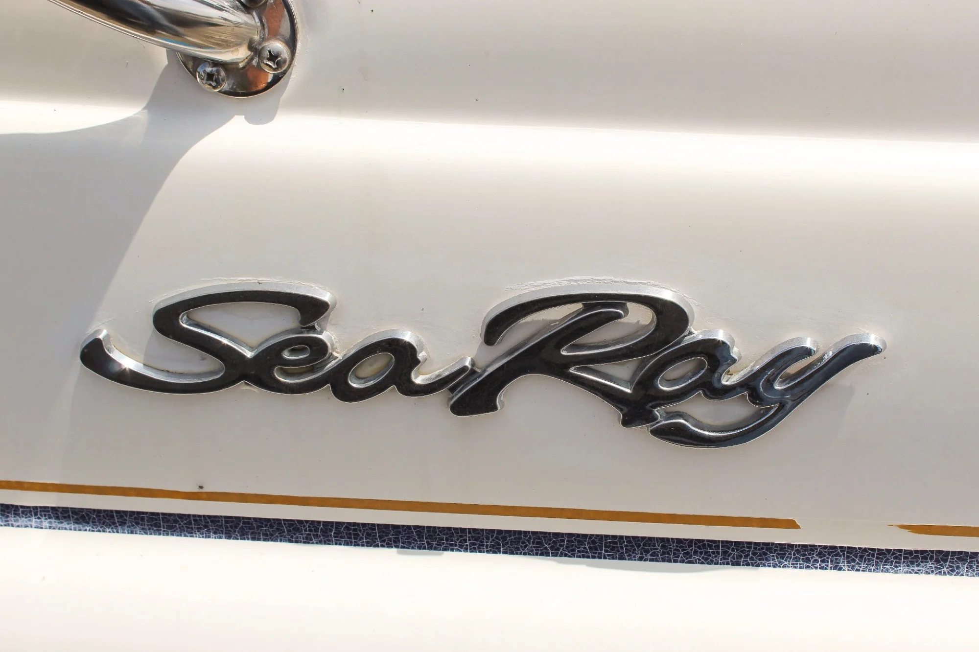 Turn-Key 1999 Sea Ray 260 Sundancer – Ready for Immediate Enjoyment - Image 4
