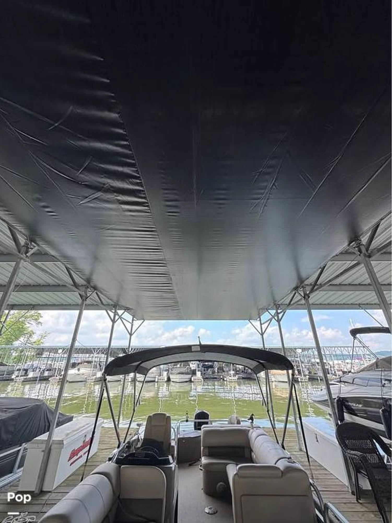 2022 Sun Tracker Fishin' Barge 20 DLX - Image 3