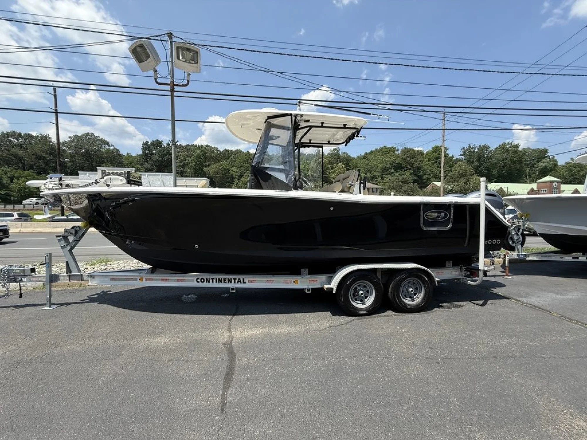 2017 Sea Hunt Gamefish 27 - Image 3