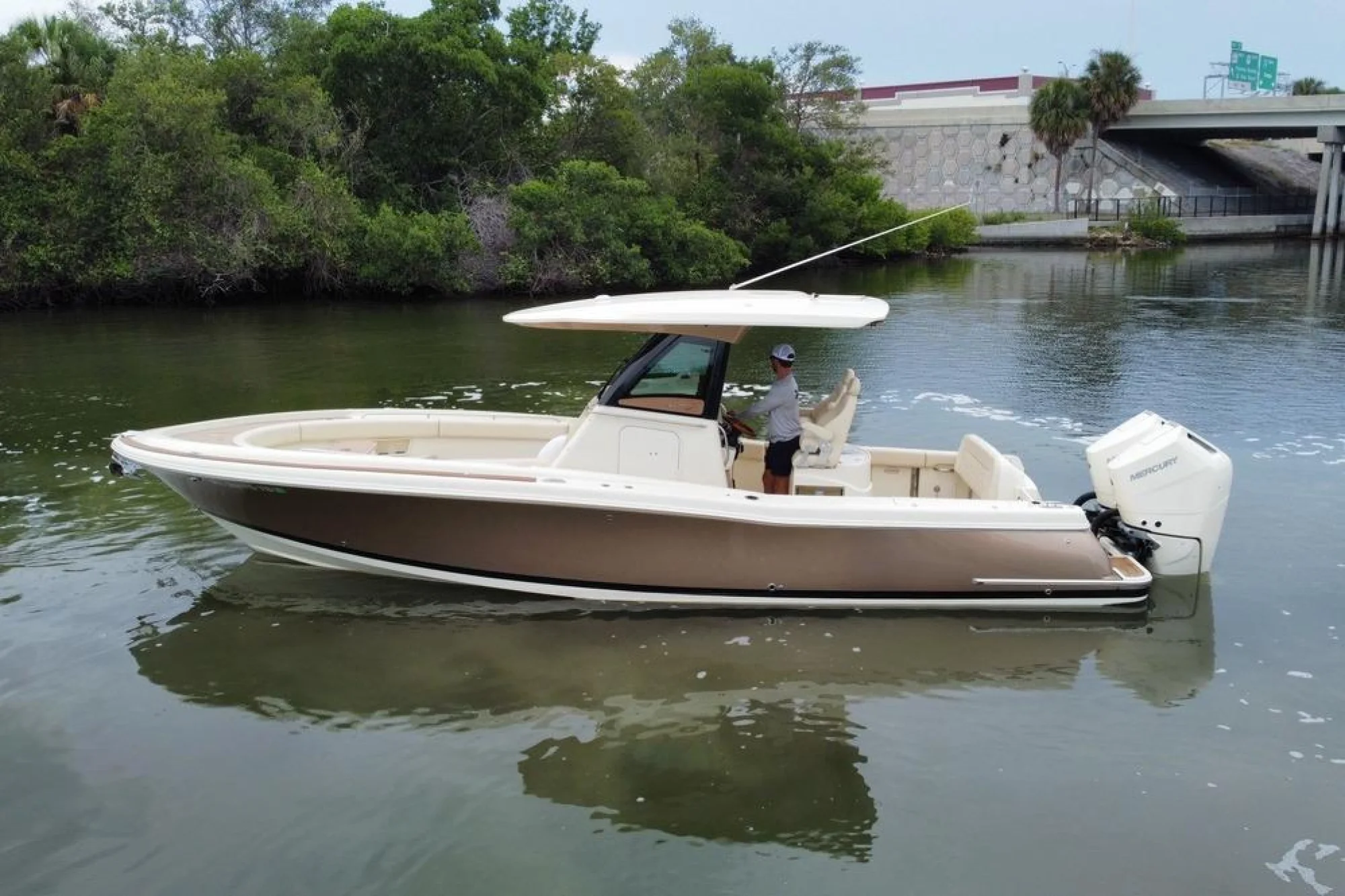 2024 Chris-Craft Catalina 30 - Image 2