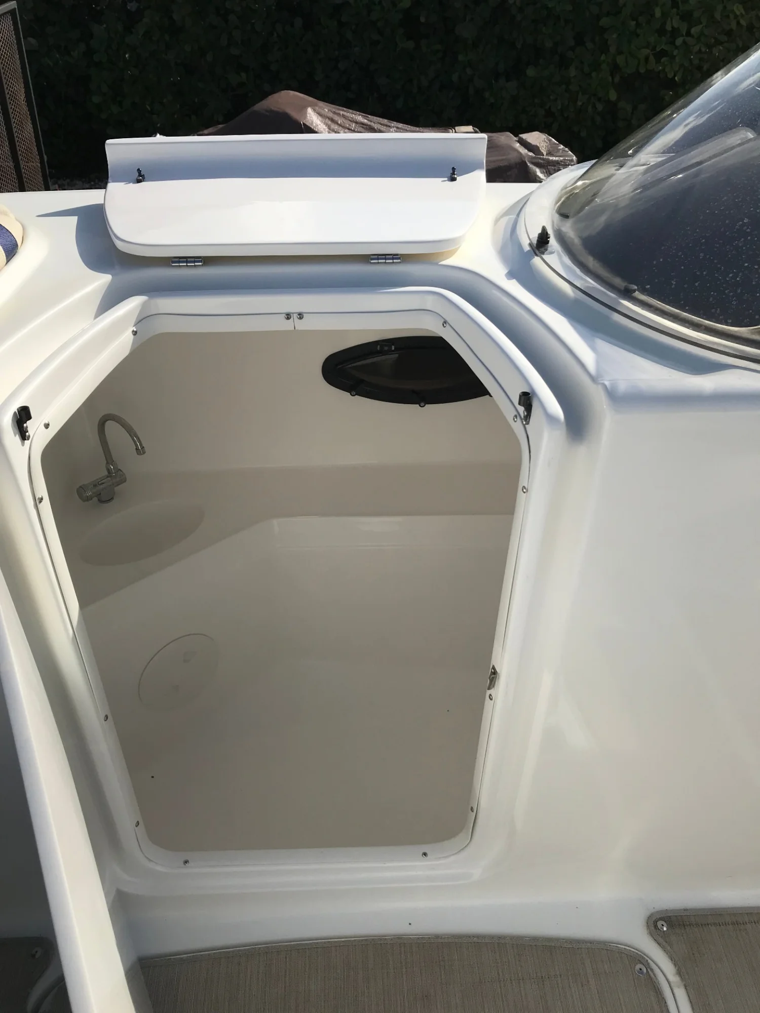 2017 Hurricane SunDeck 2200 OB - Image 5