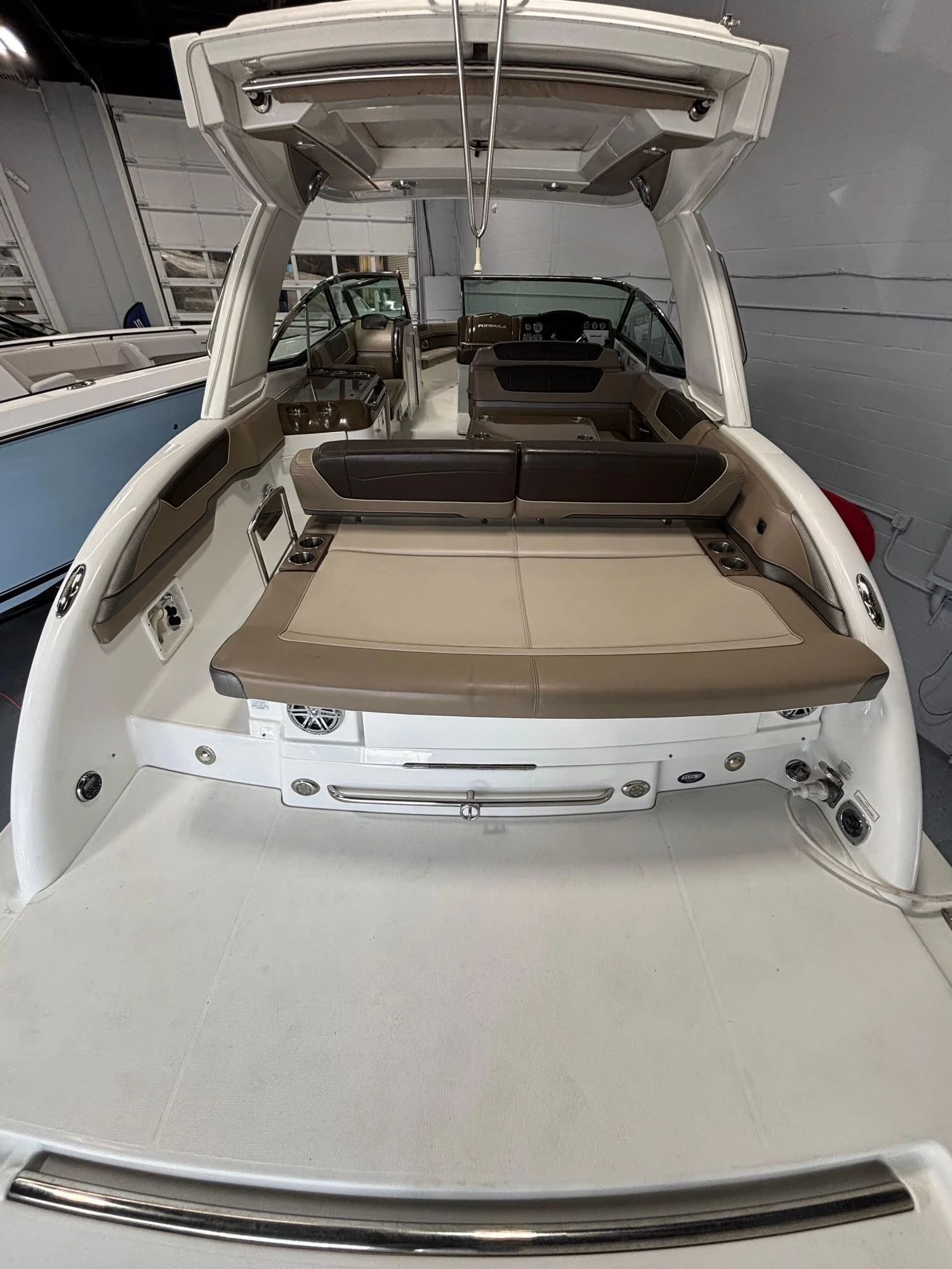 2019 Formula 350 Crossover Bowrider I/O - Image 5