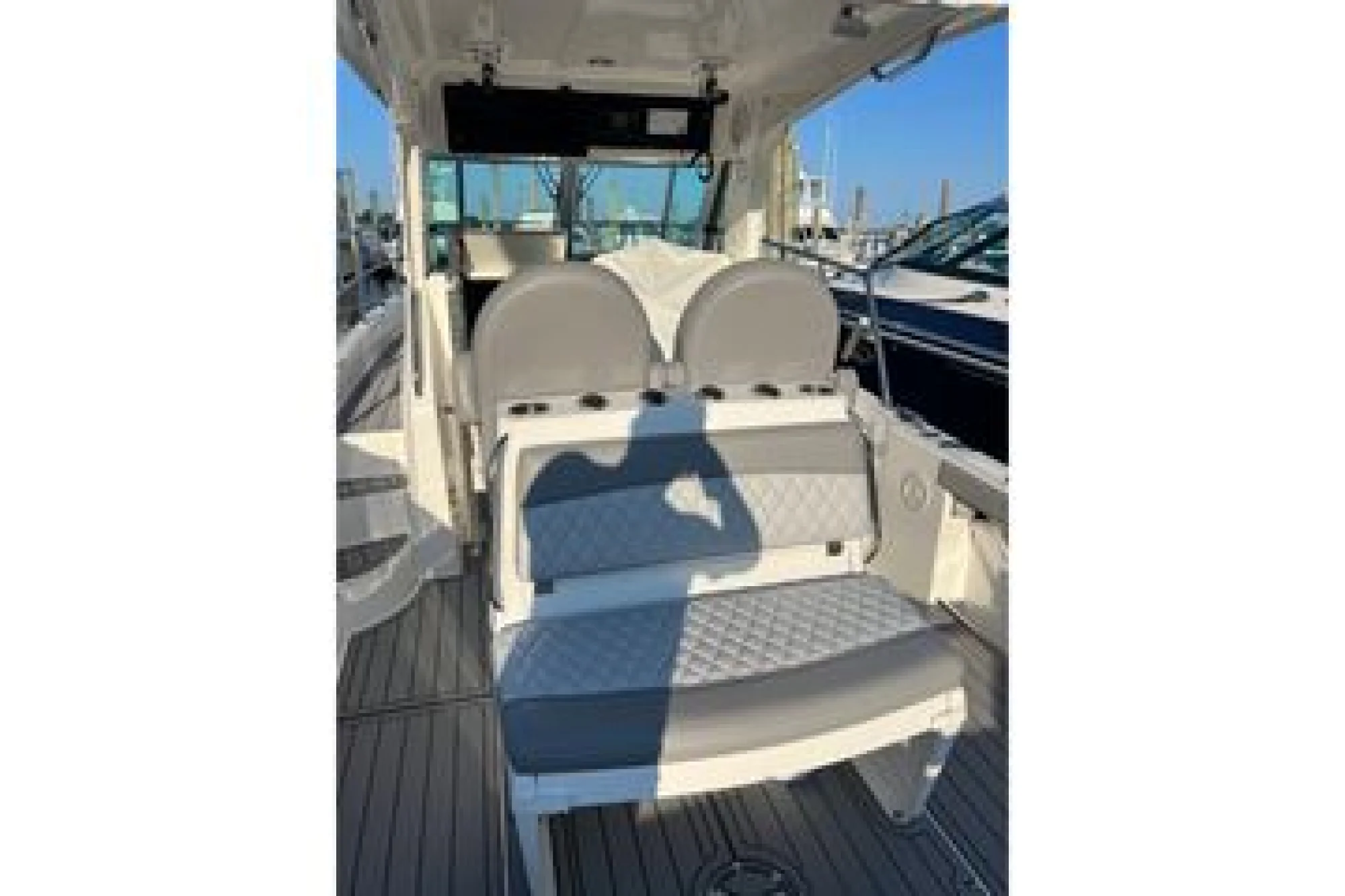 2015 28' True World Marine TE289 - Image 4