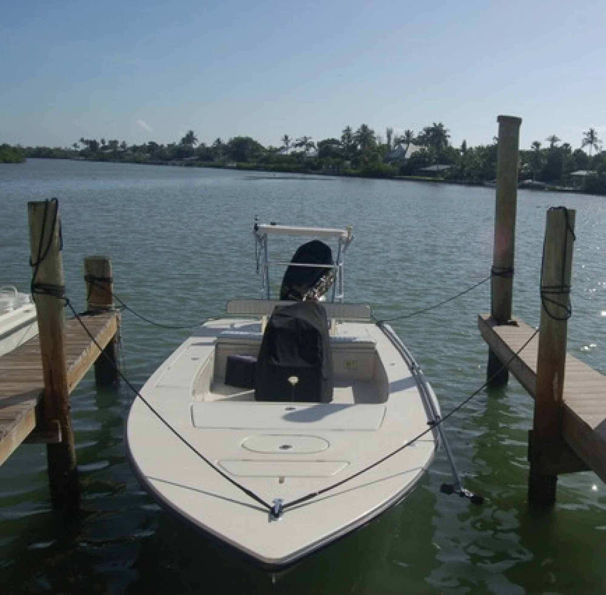 2001 HEWES 21 REDFISHER