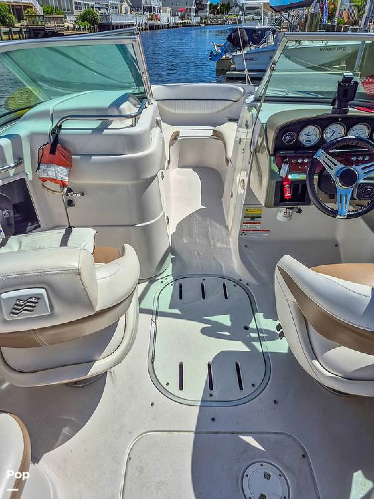 2009 Four Winns H240 - Image 3