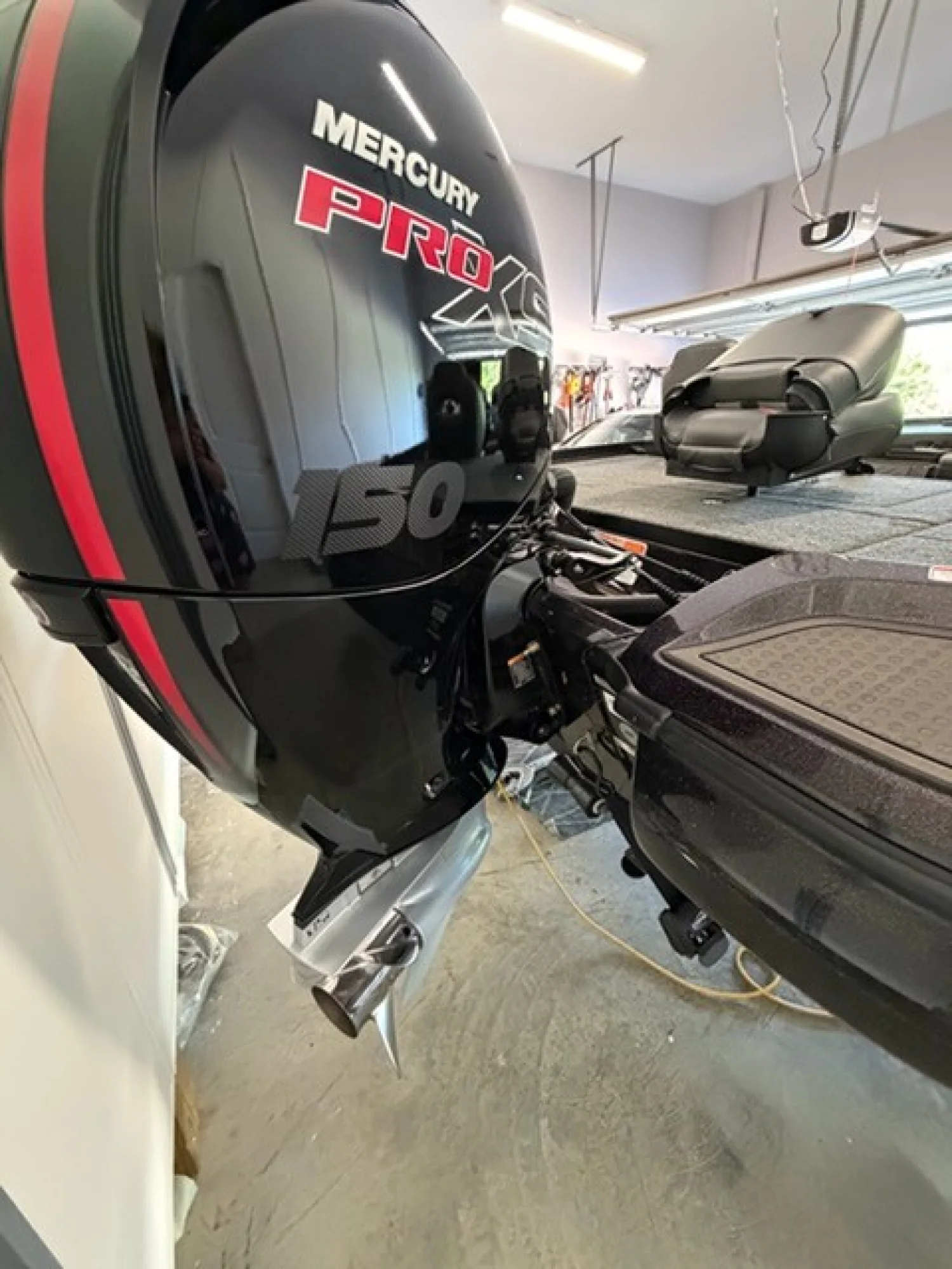 2022 Tracker Marine Nitro Z18 SC Pro Bass Boat - Image 5