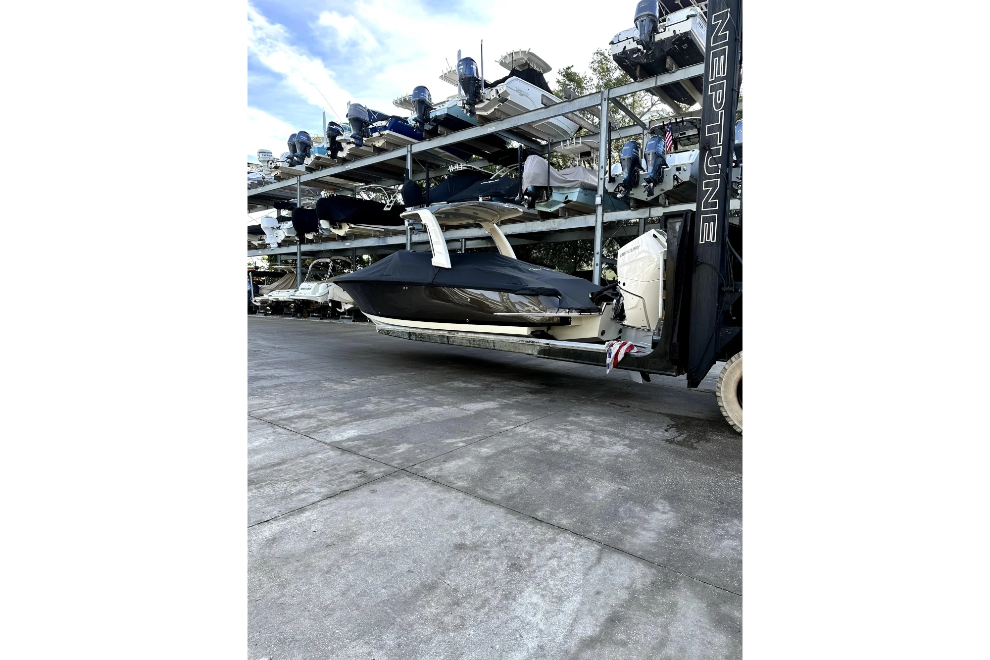 2024 Chris-Craft Launch 28 GT - Image 3