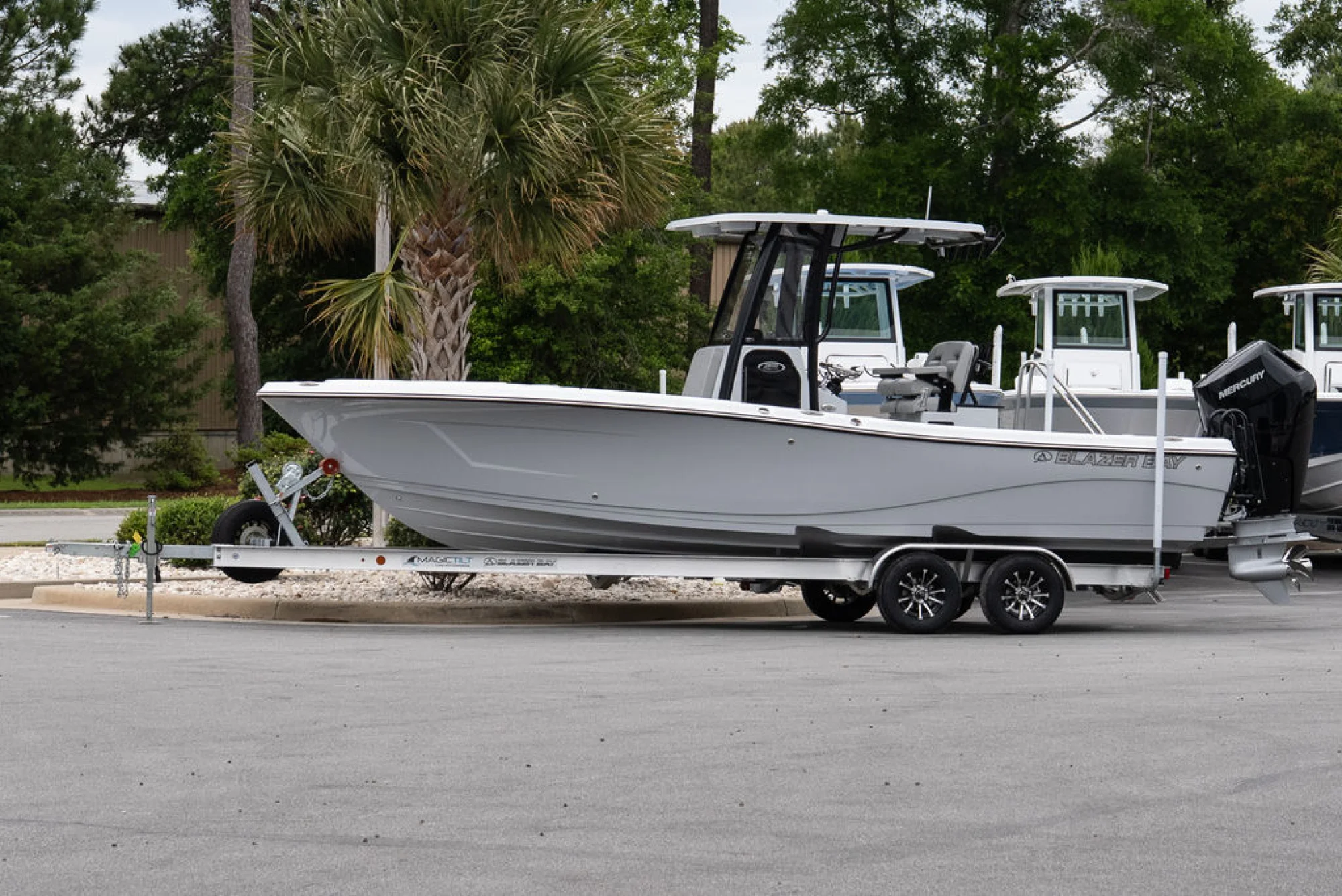BLAZER BAY 2600 MAKAIRA