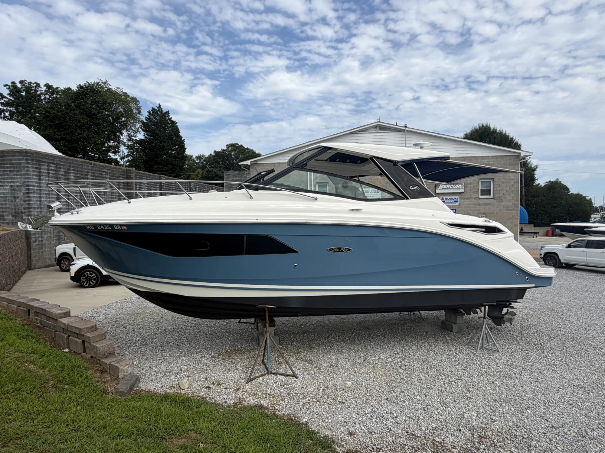 2021 Sea Ray Sundancer 320 - Image 5