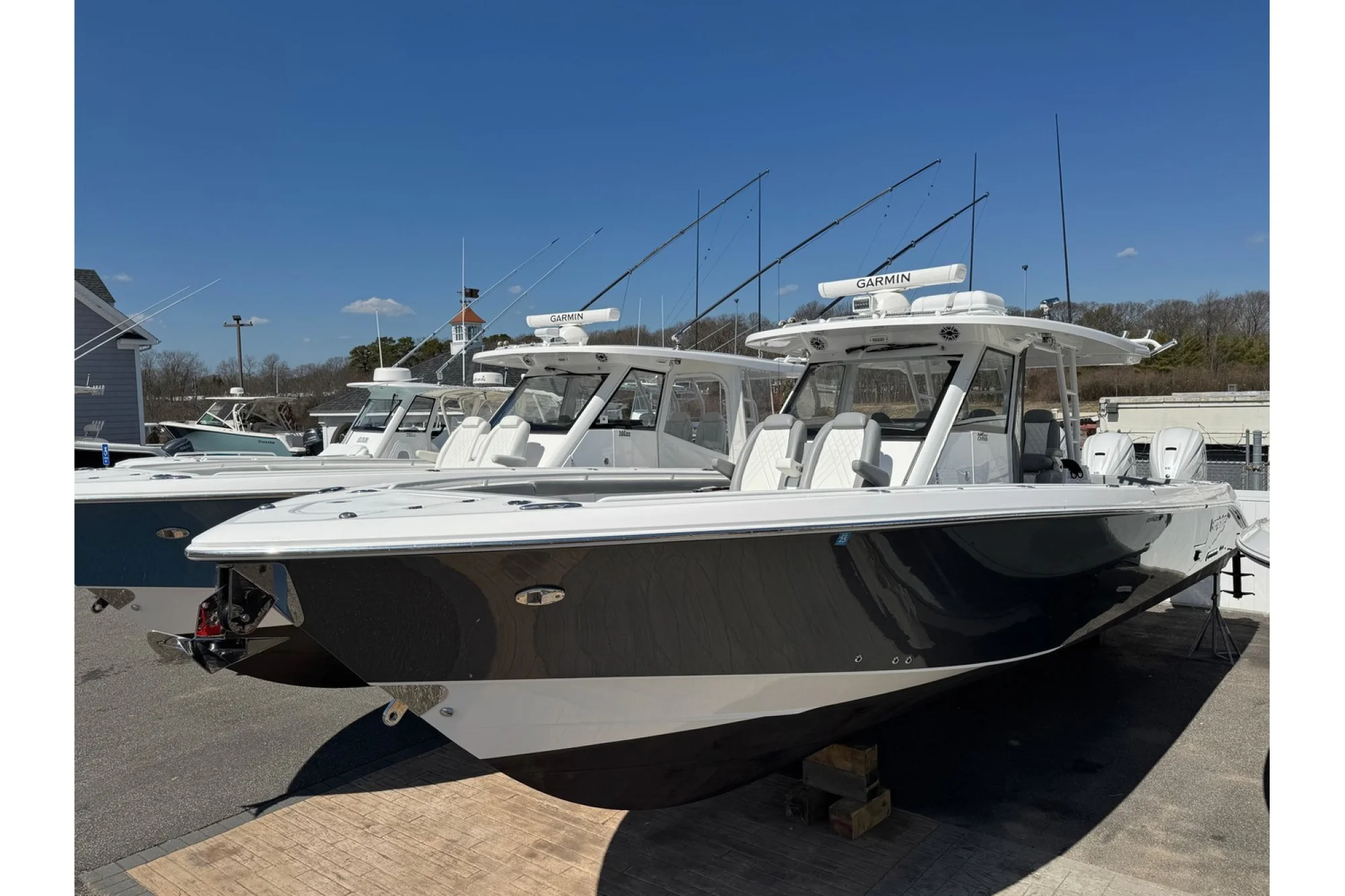 2022 Everglades 395CC - Main Image