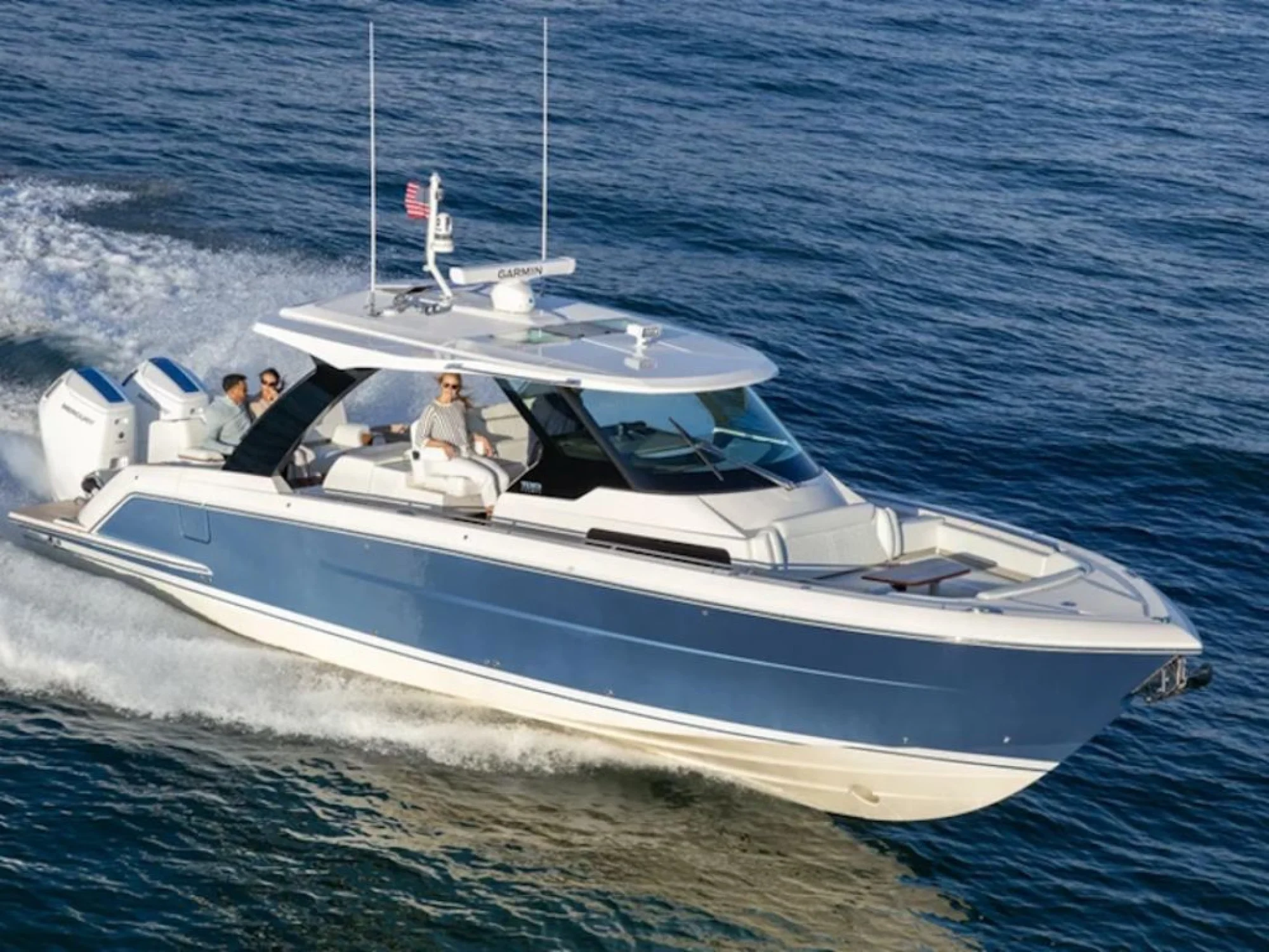 Tiara Yachts 39LS