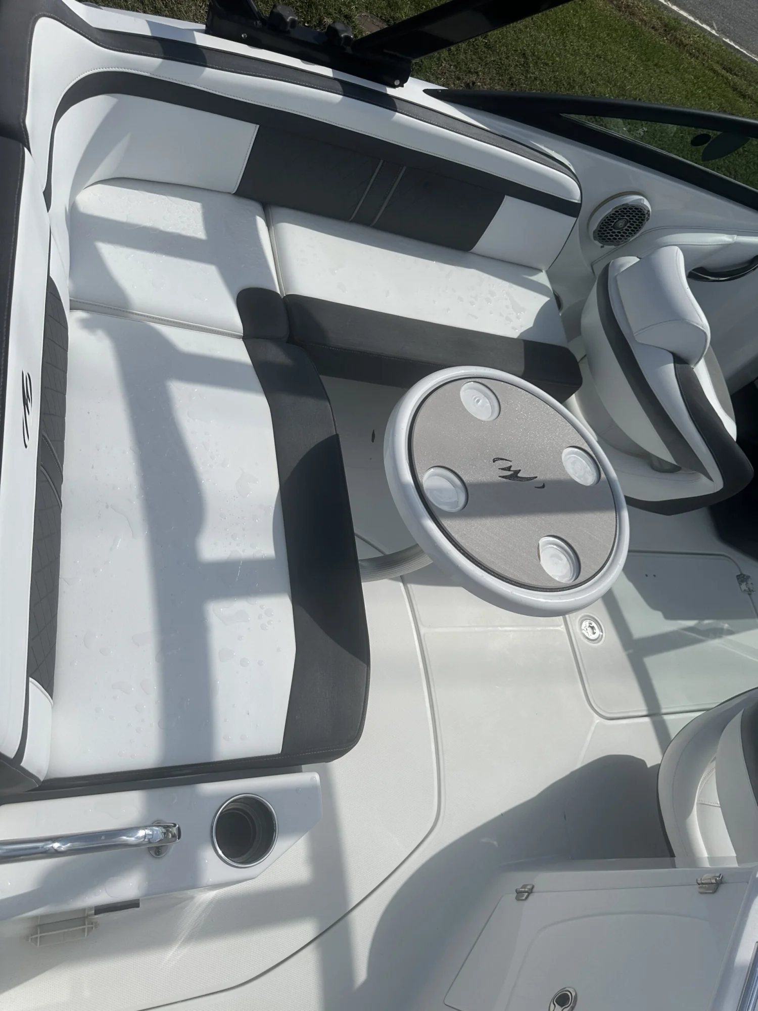 2020 Monterey M4 Surf - Image 4