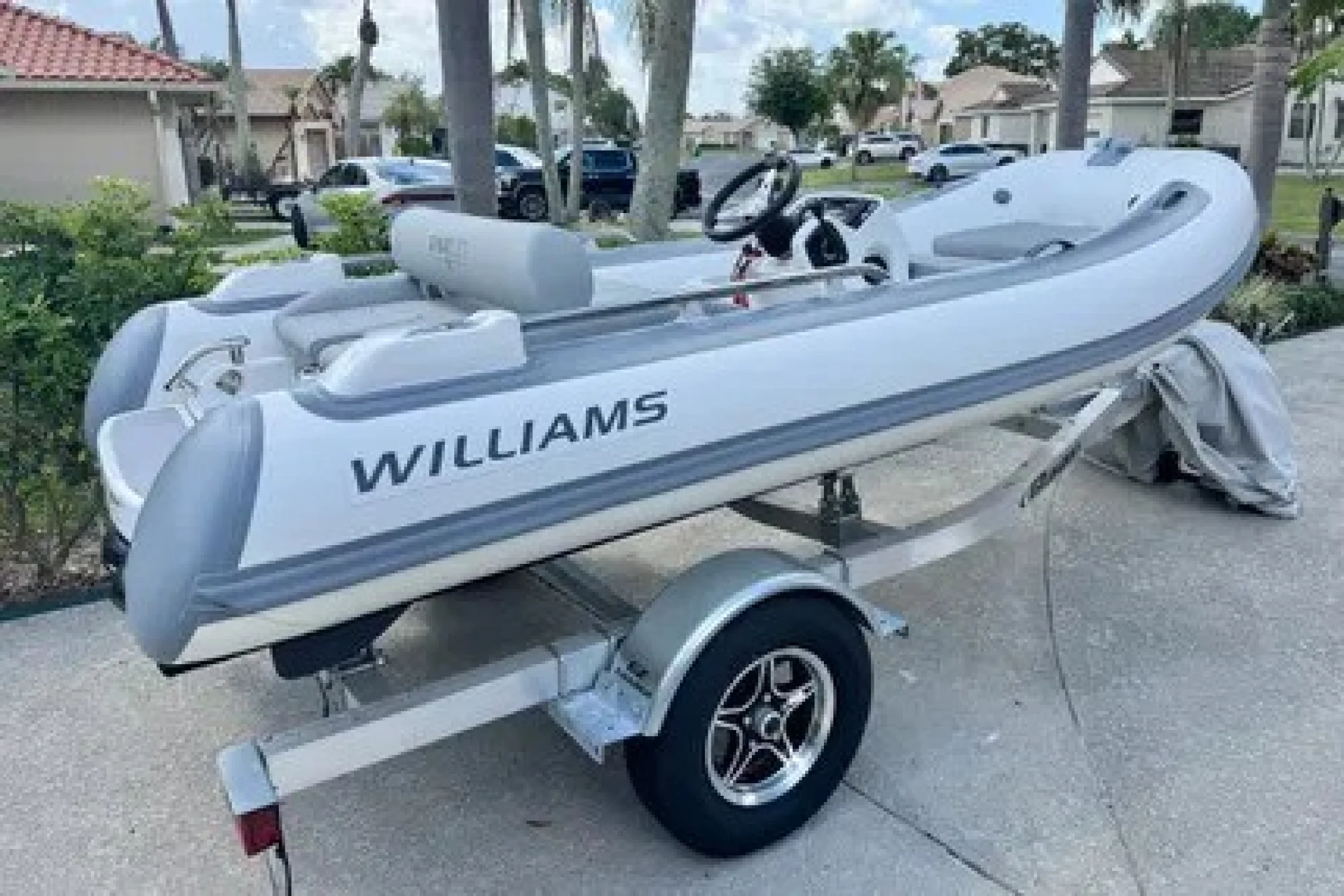 2025 Williams Jet Tenders Sportjet 395 - Image 2