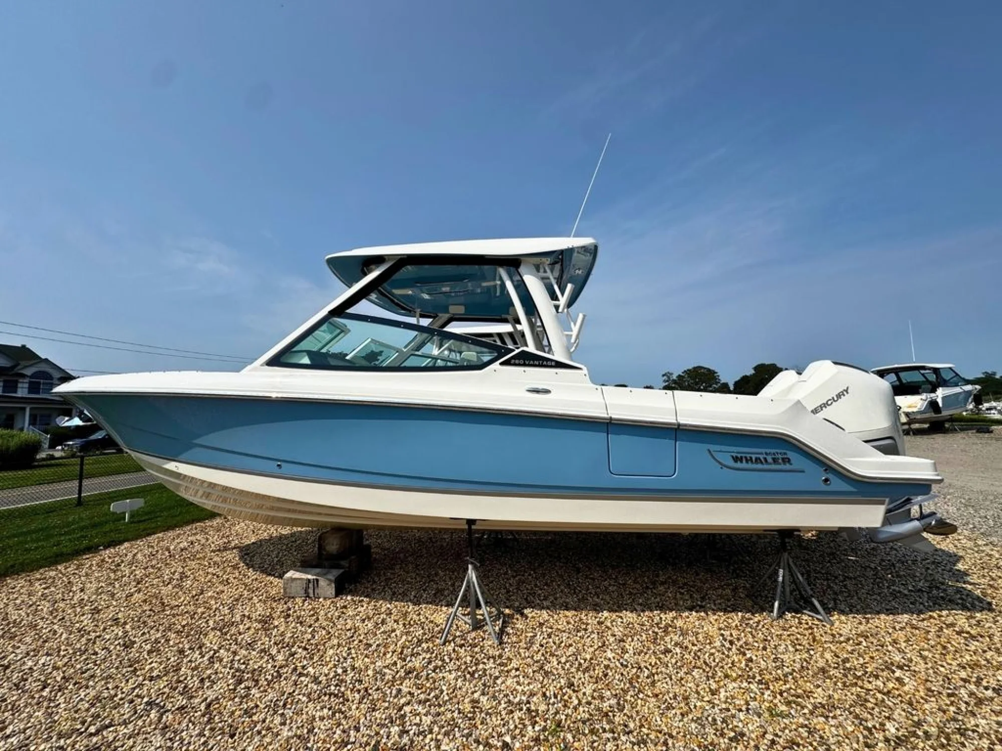 Boston Whaler 280 Vantage - Main Image