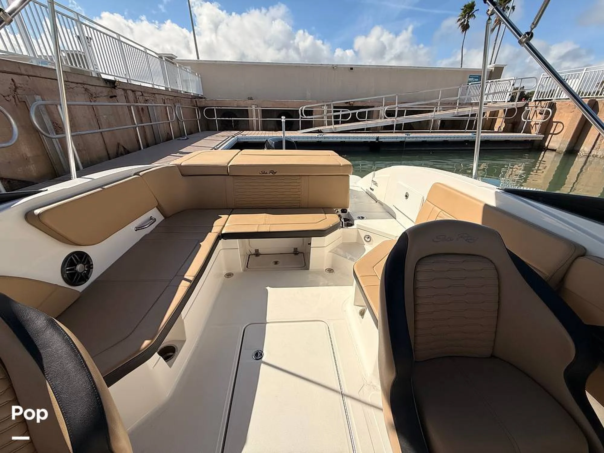 2024 Sea Ray 230 SPX OB - Image 5