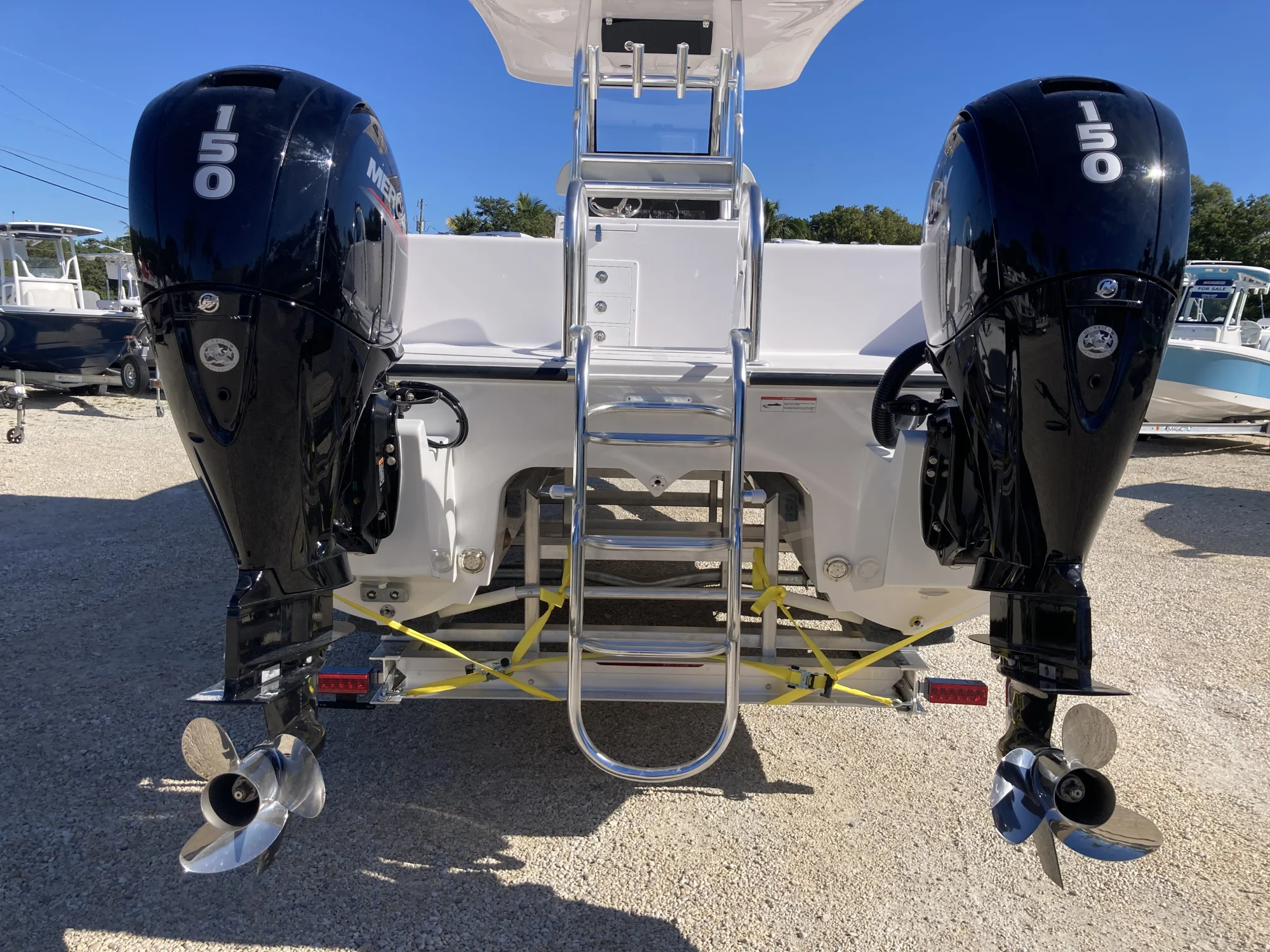 2025 Twin Vee 260 PRO GFX - Image 4