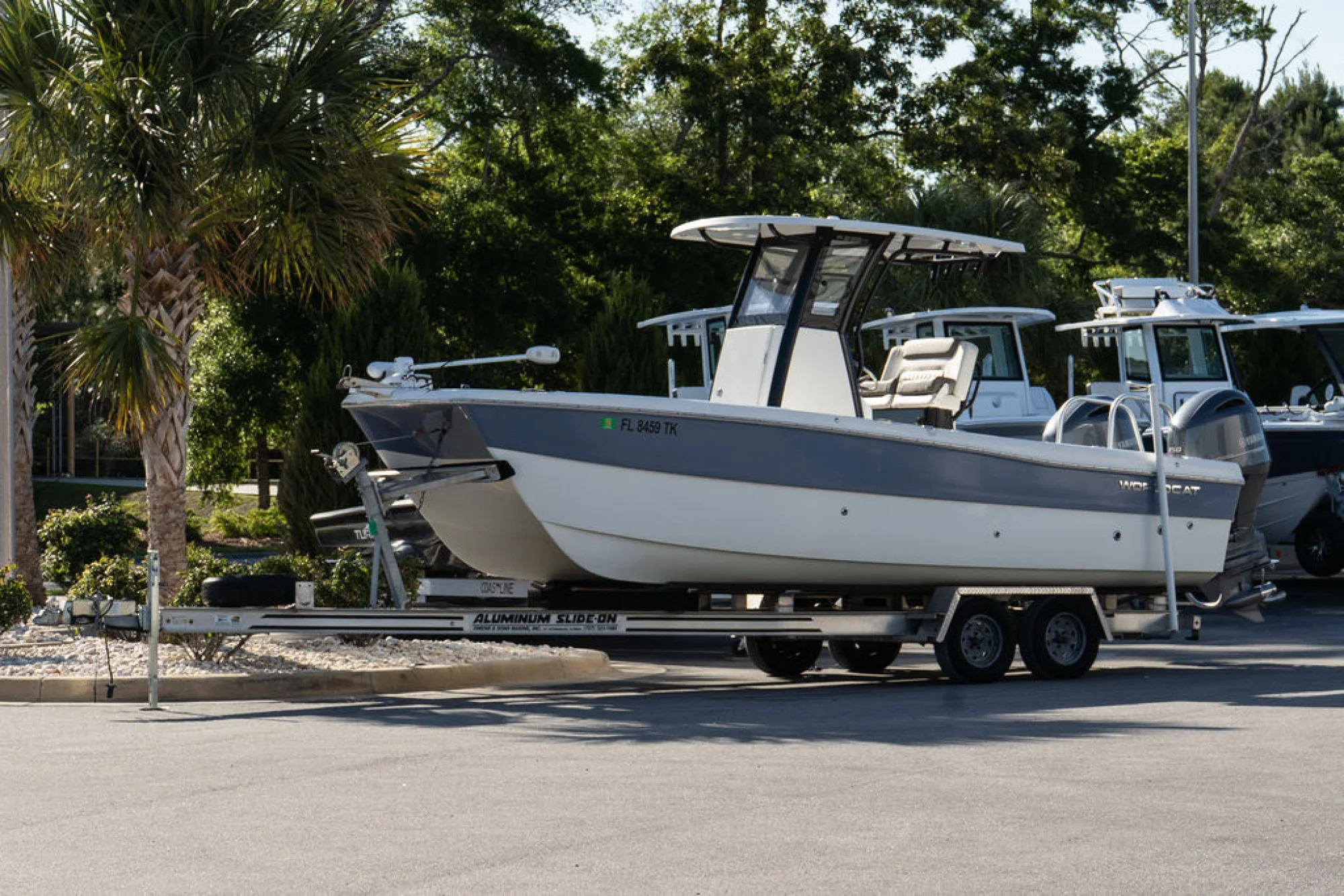 World Cat 235CC - Image 2