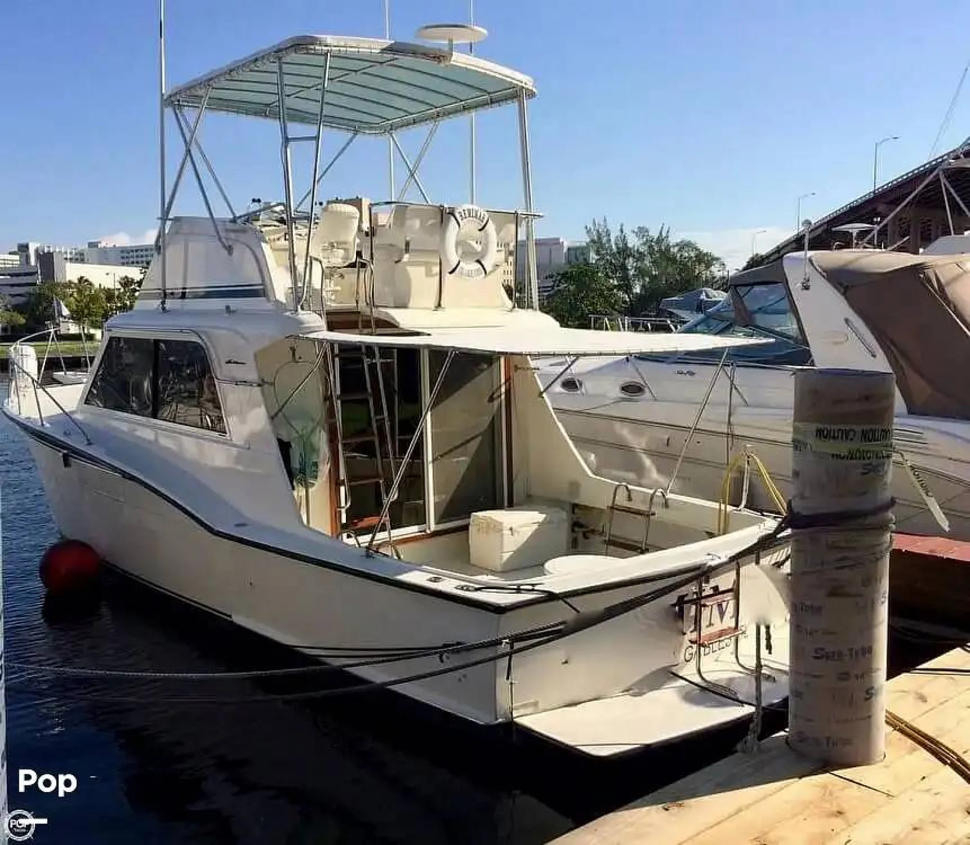 1971 Hatteras 36 Convertible - Image 2