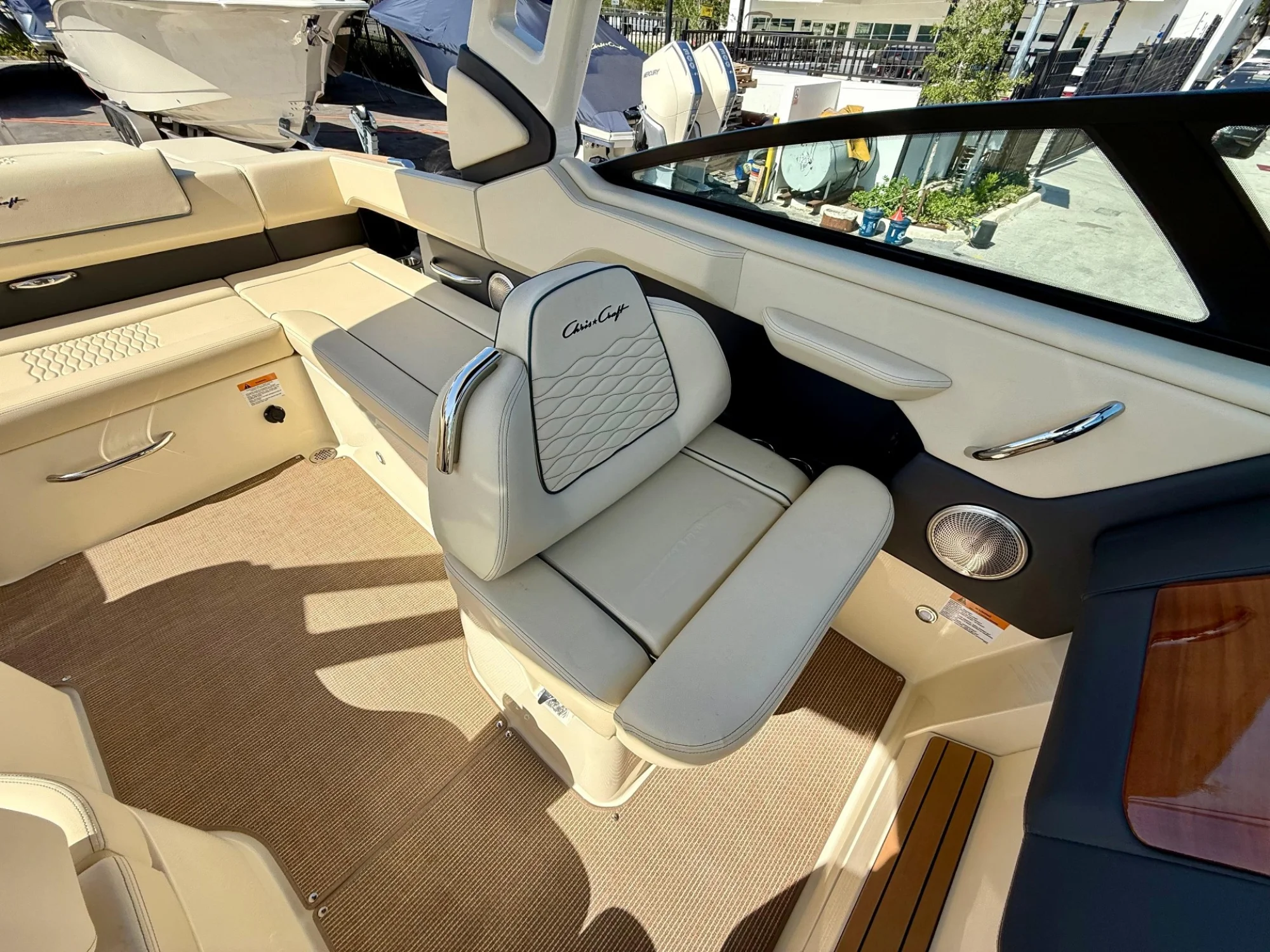 2025 Chris Craft Sportster 28 - Image 3