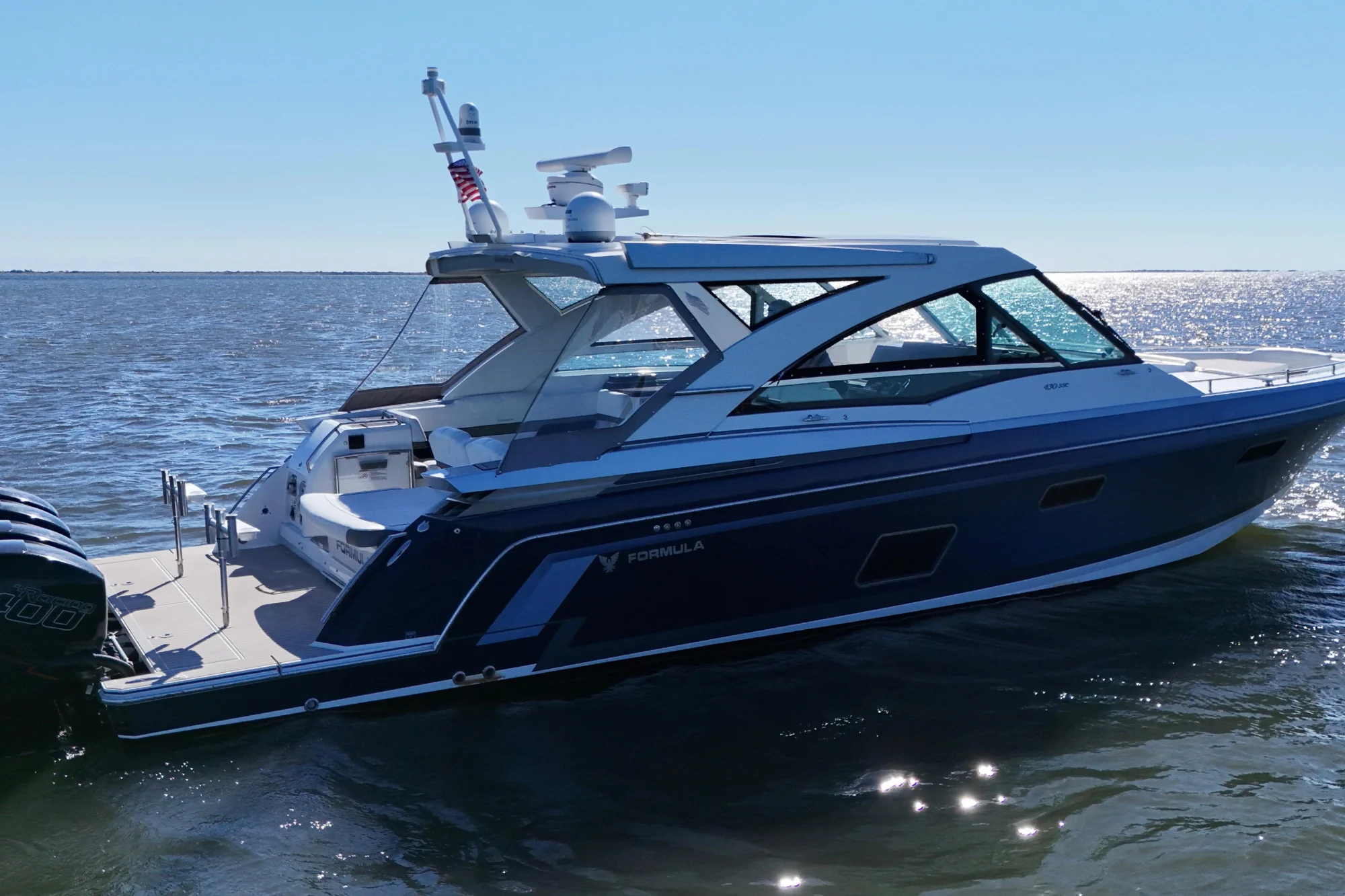 2017 Formula 430 Super Sport Crossover - Image 3