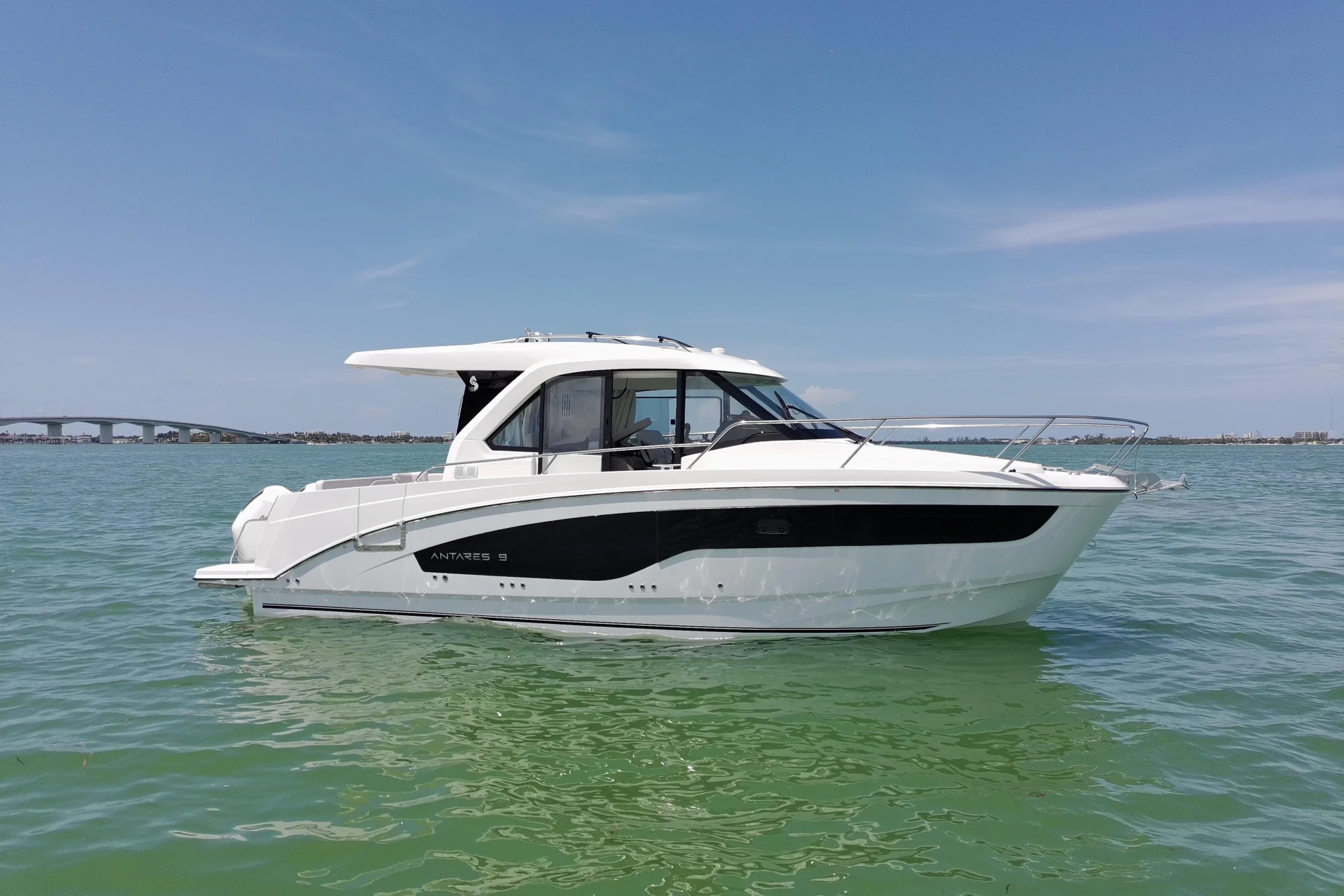 2026 Beneteau Antares 9 V2 - Image 5