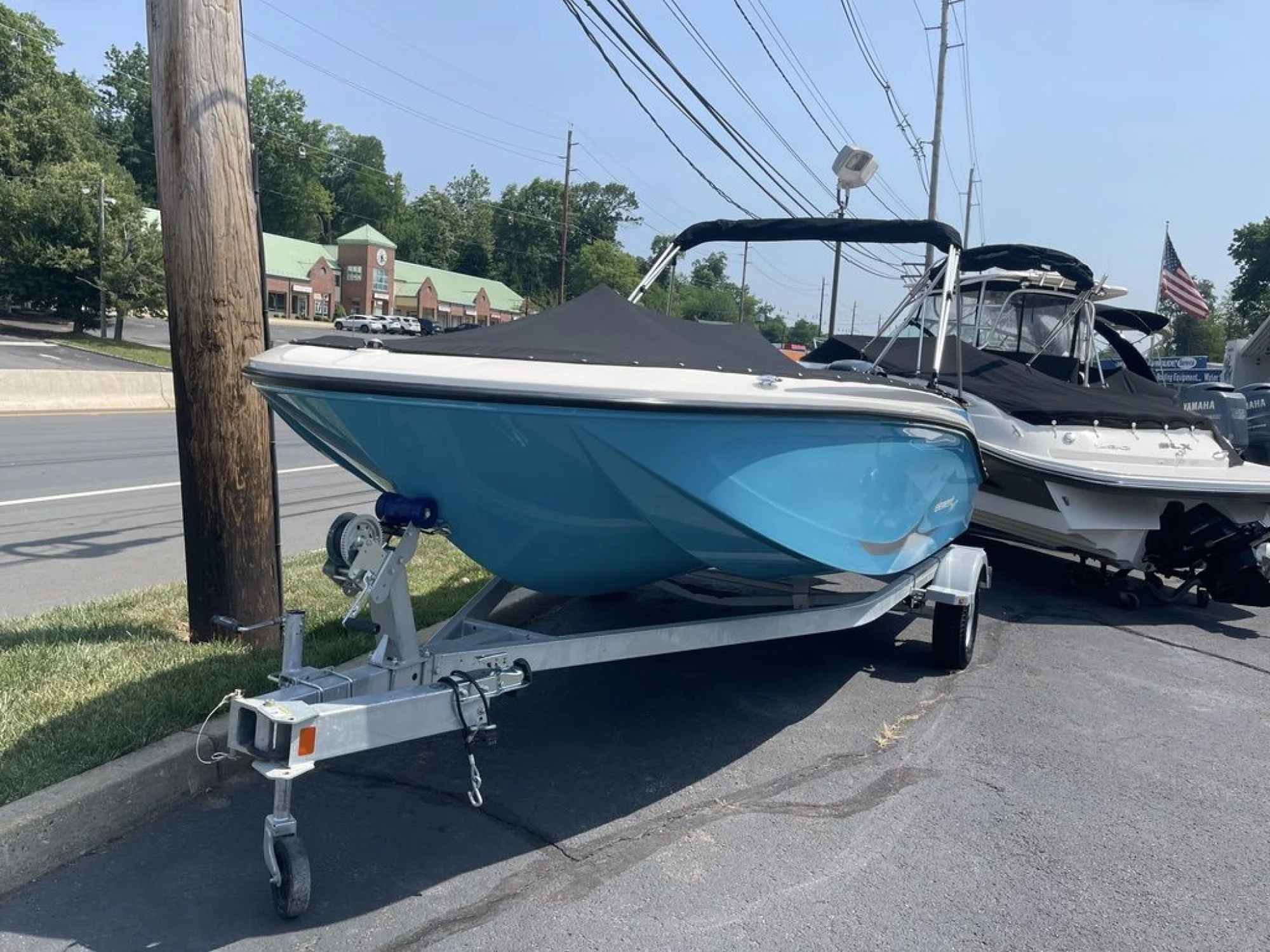 2023 Bayliner Element M17 - Image 2