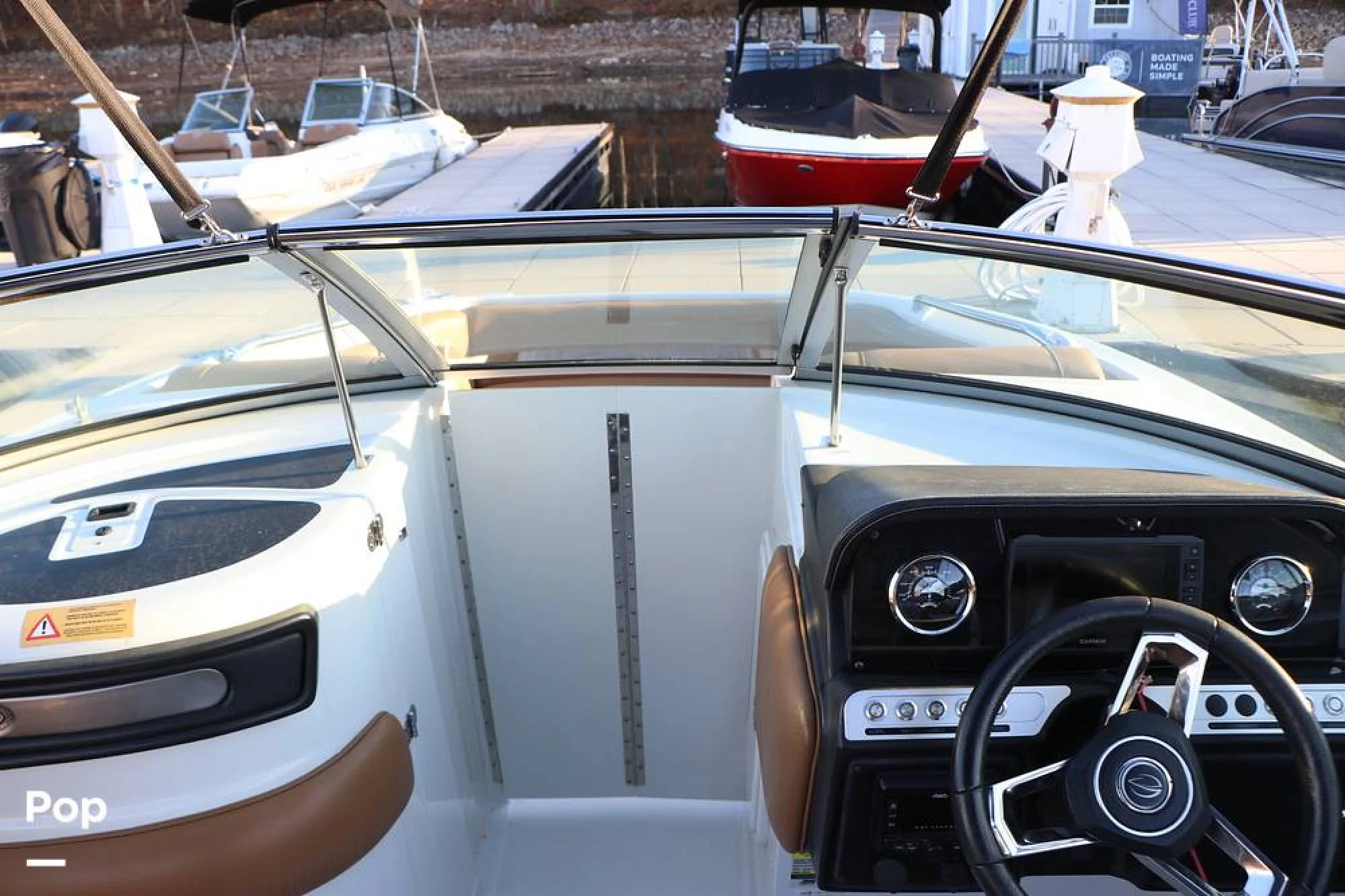 2023 Crownline E 235 XS - Image 2