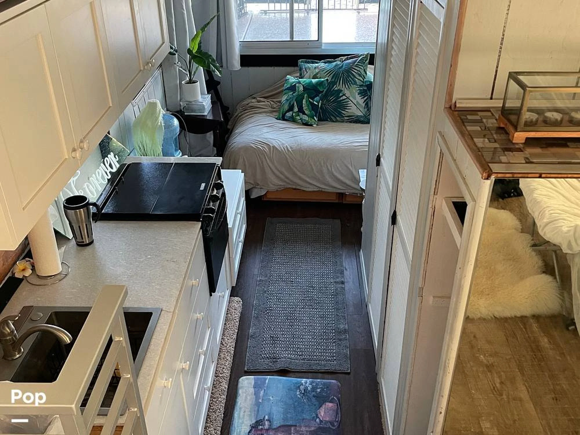 1980 Gibson 36 Houseboat - Image 2