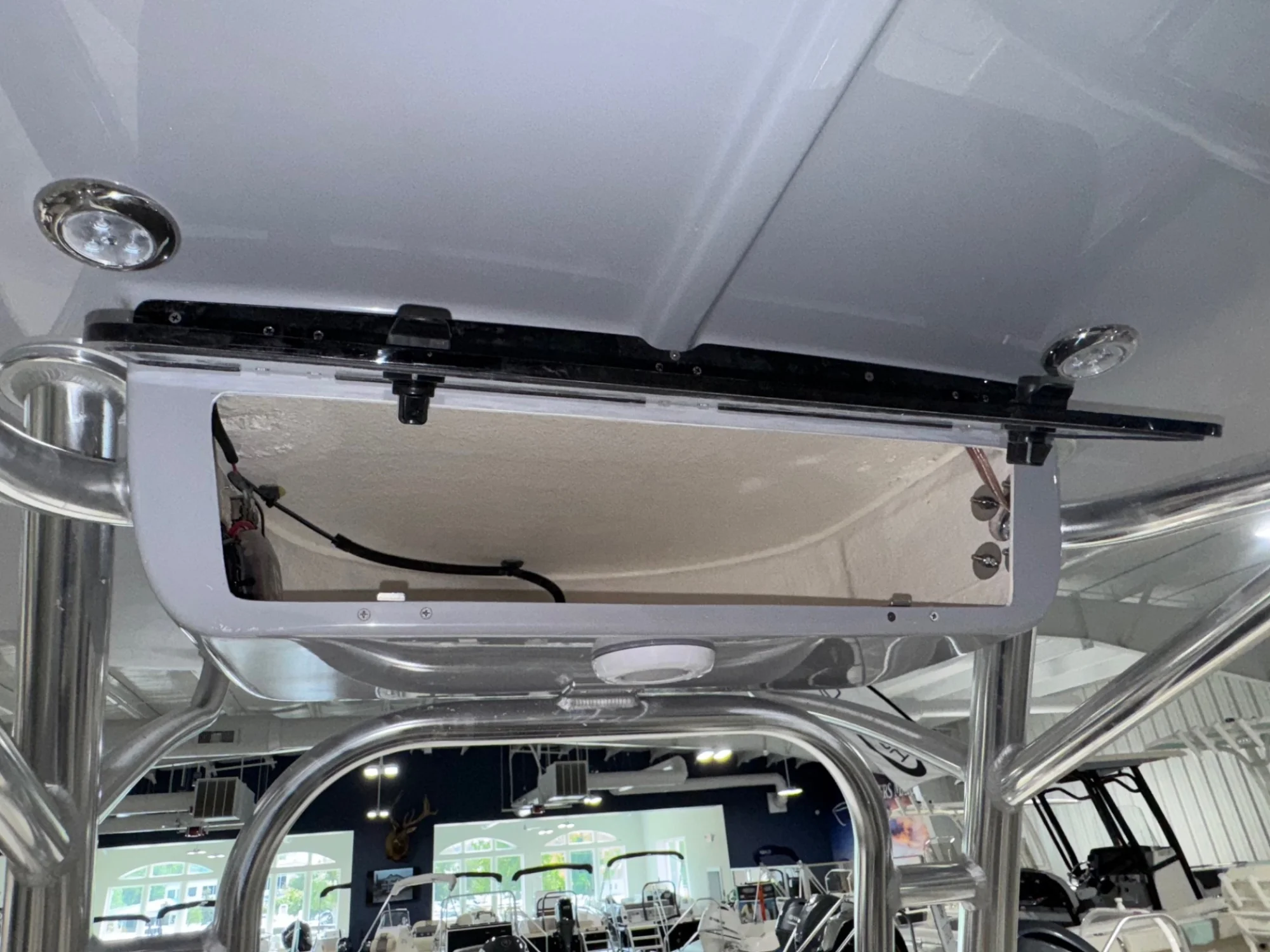 2026 Key West 230 Bay Reef Manta Gray - Image 5