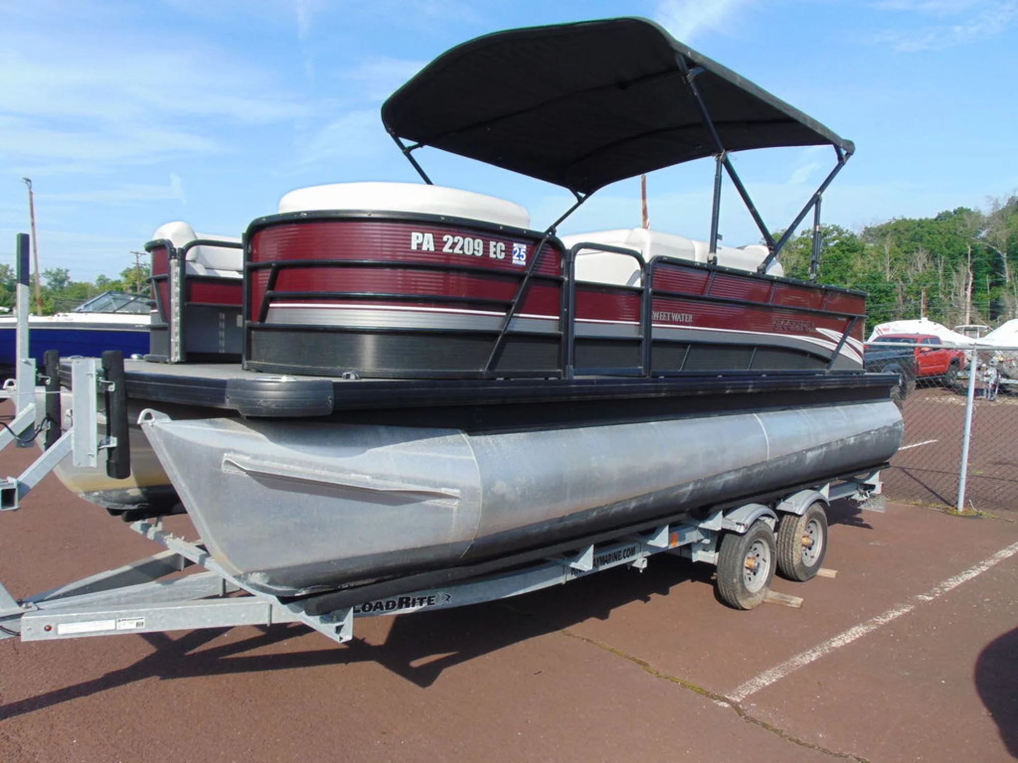 Godfrey Pontoons Sweetwater 2186 F 27 in. - Image 2