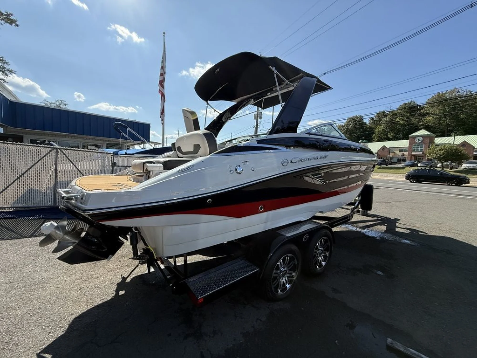 2024 Crownline 260 SS - Image 5