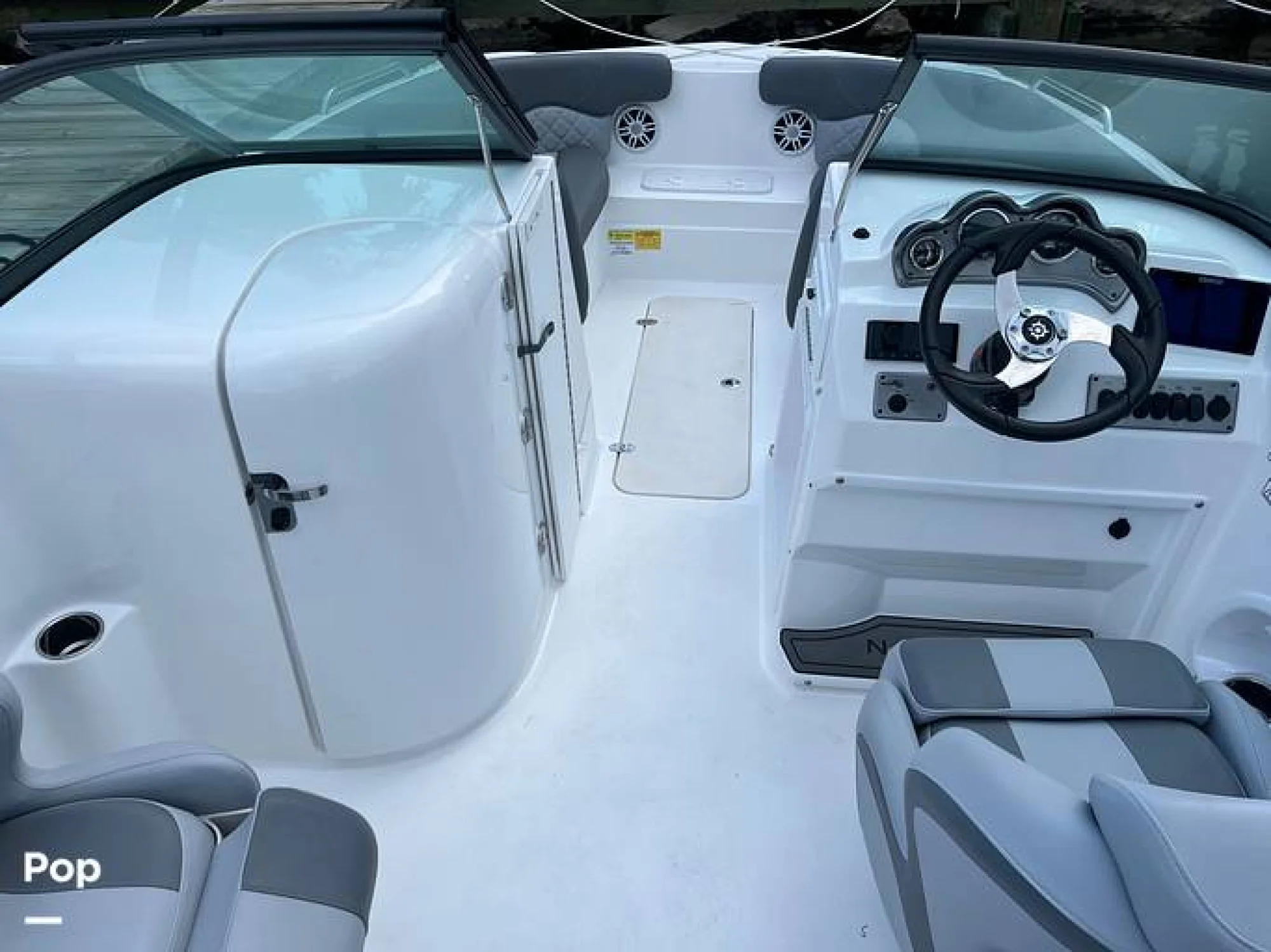 2025 NauticStar 223 DC - Image 3