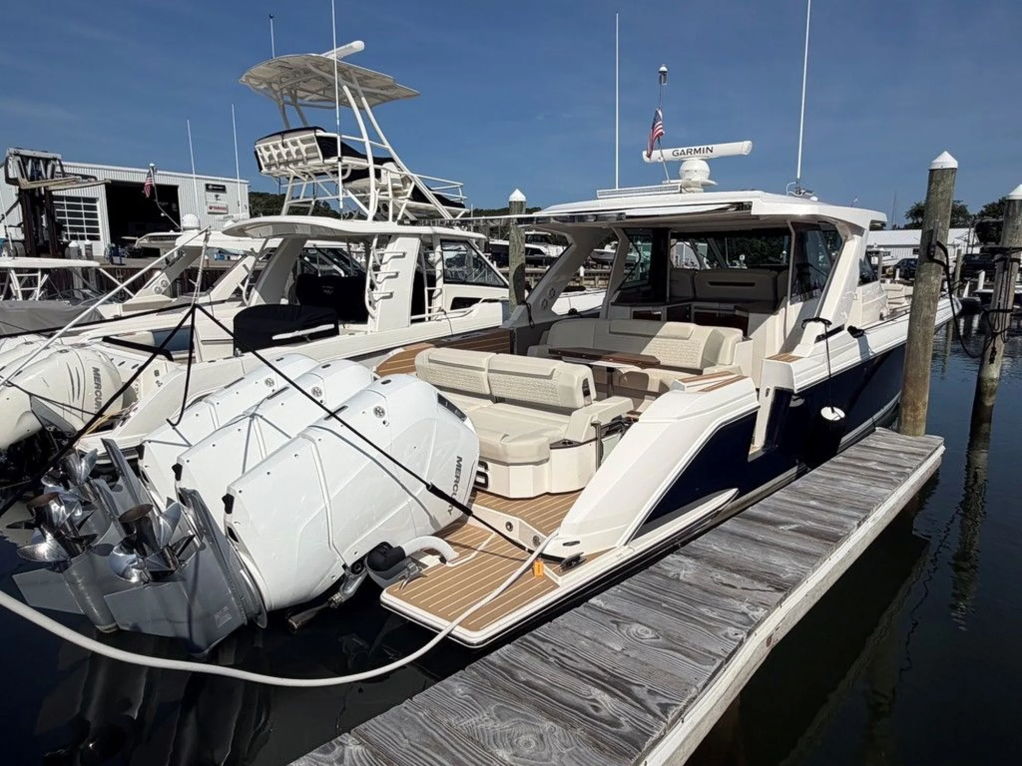 Tiara Yachts 48LS - Image 5