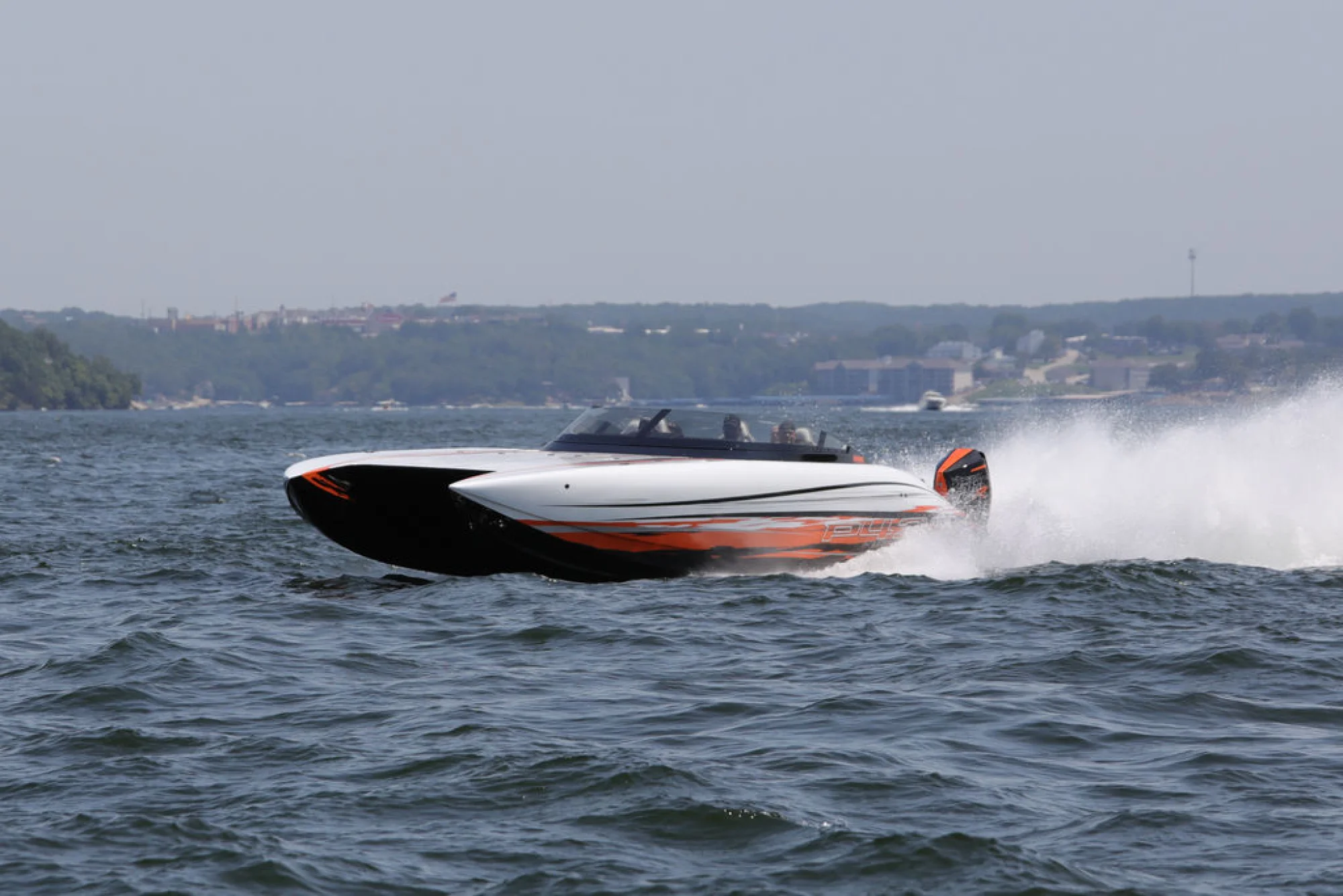 Performance Powerboats P420 - Image 5