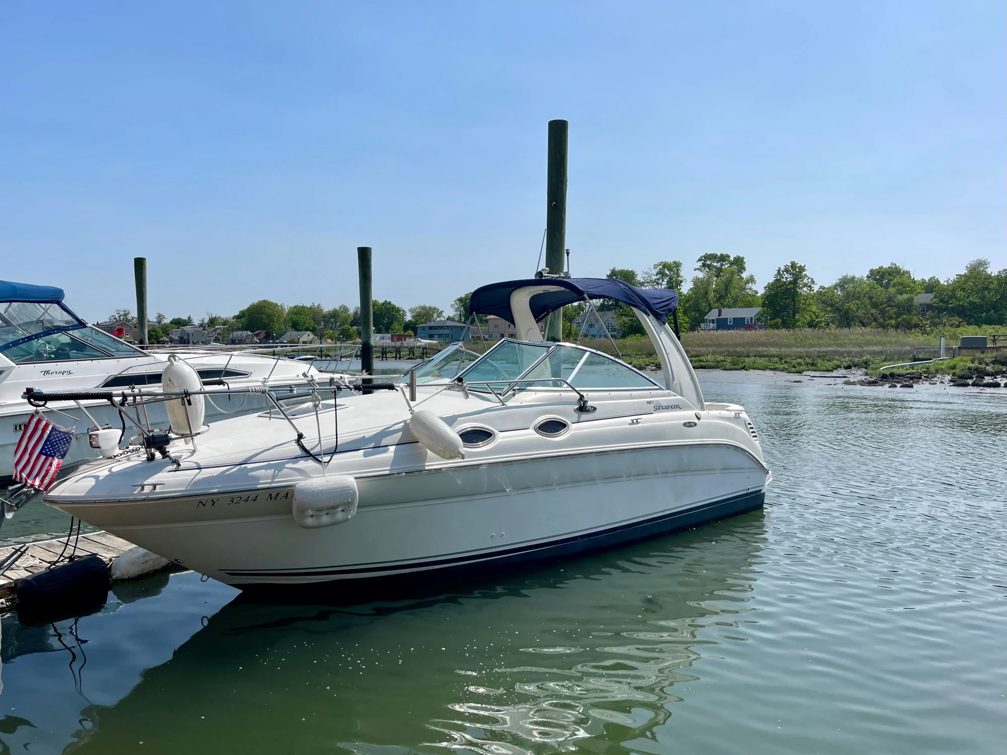 Sea Ray 260 Sundancer - Main Image