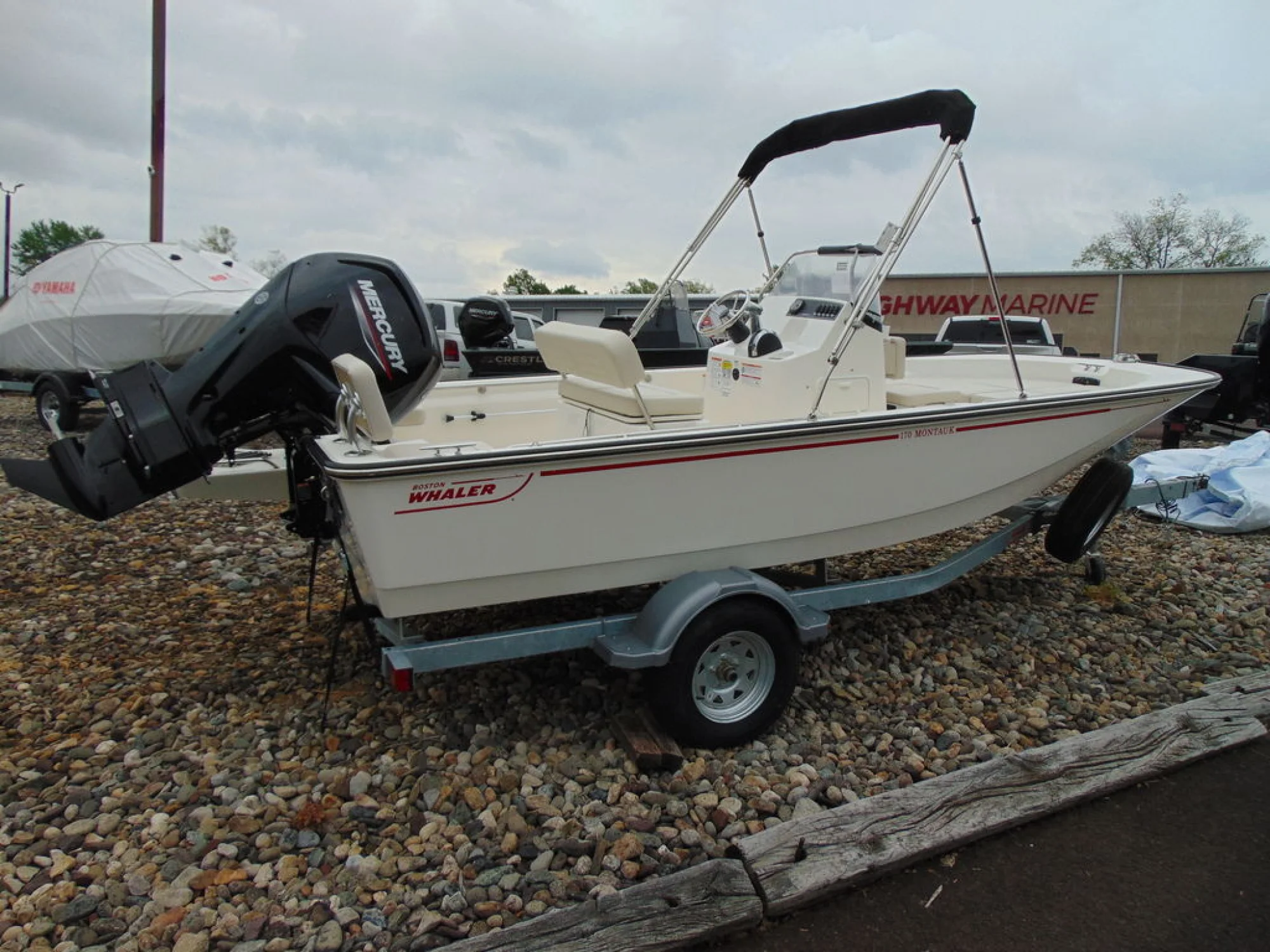 Boston Whaler 170 Montauk - Image 3