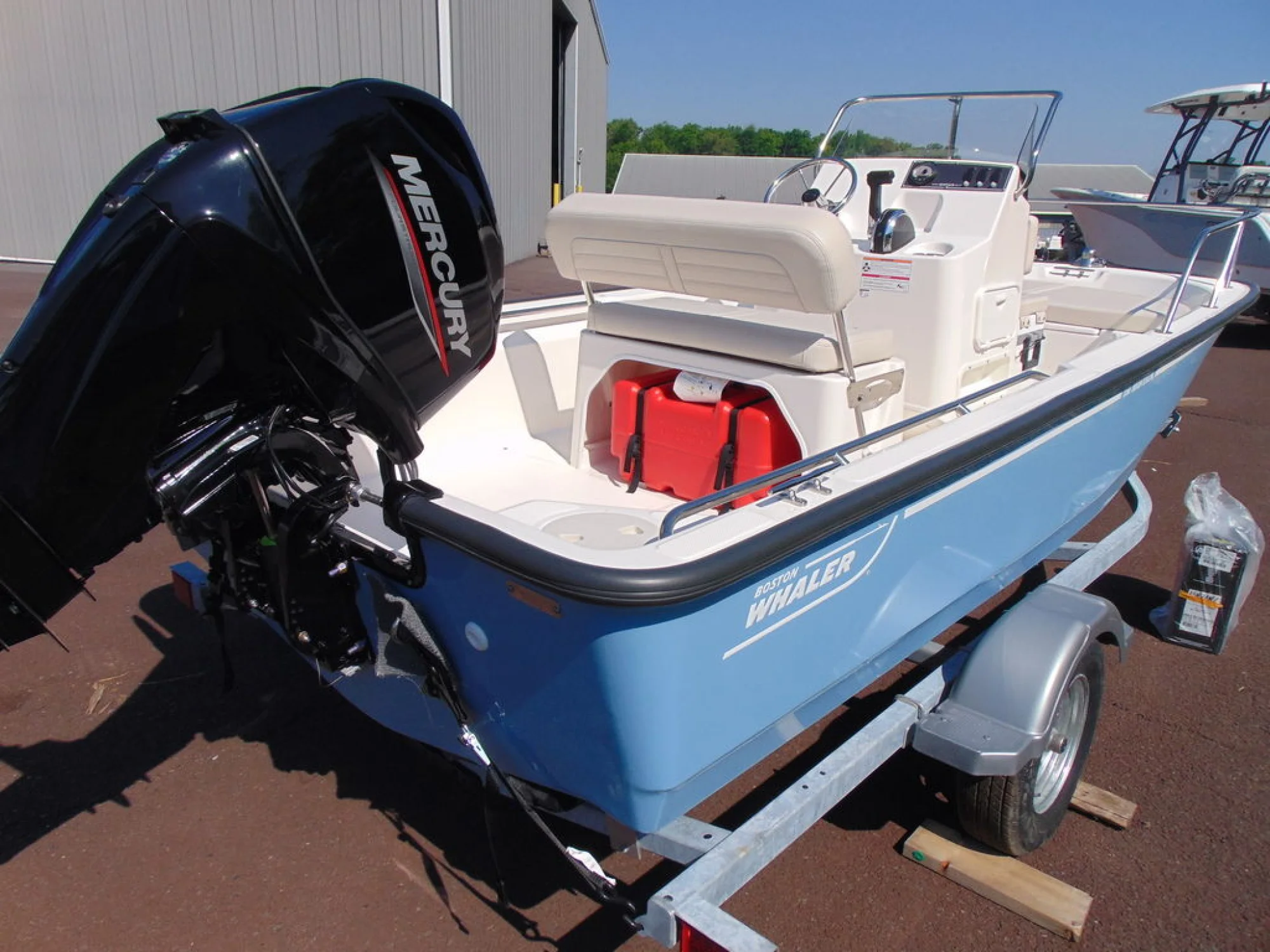 Boston Whaler 150 Montauk - Image 3