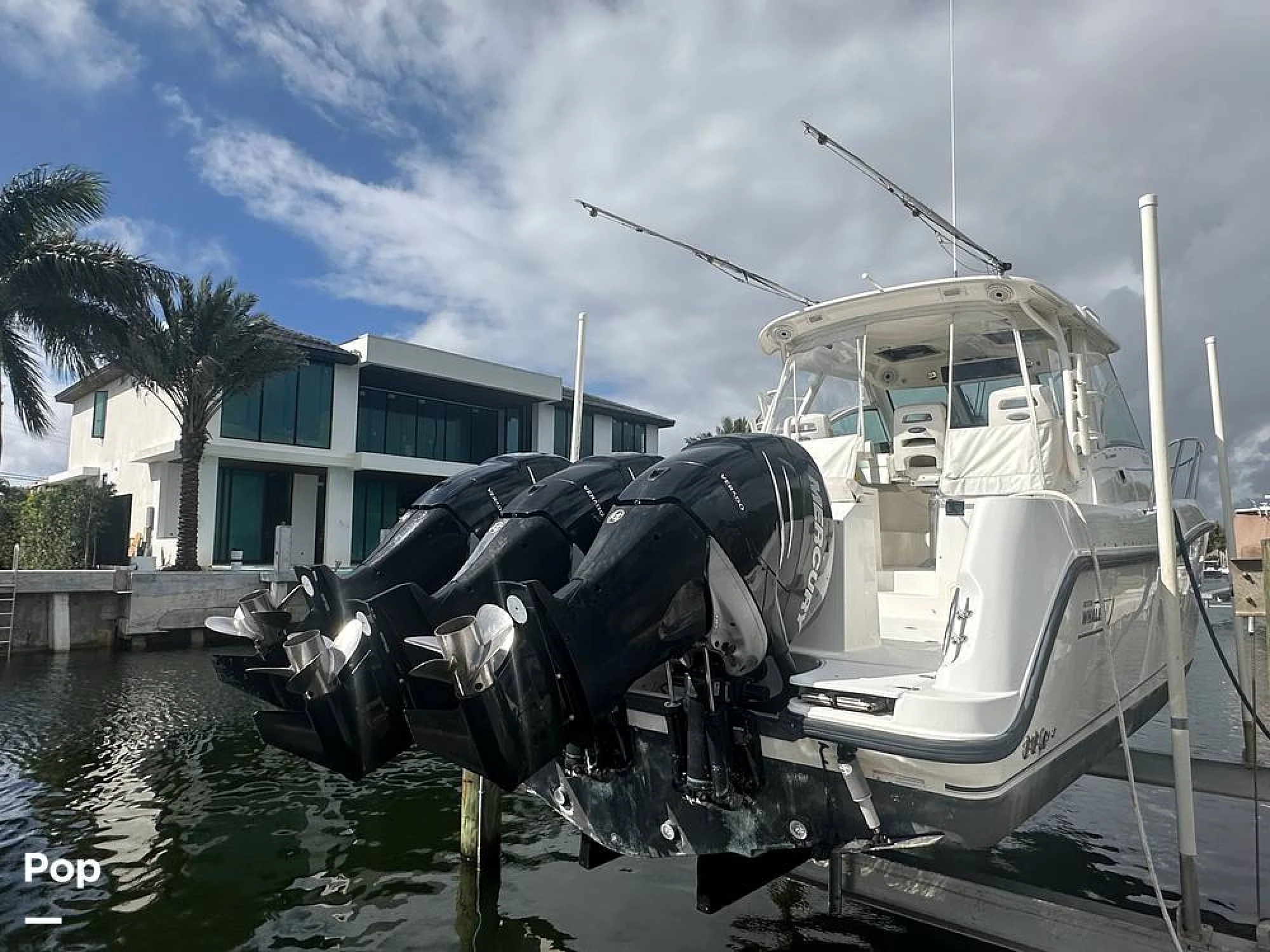 2011 Boston Whaler 345 Conquest Open - Image 4