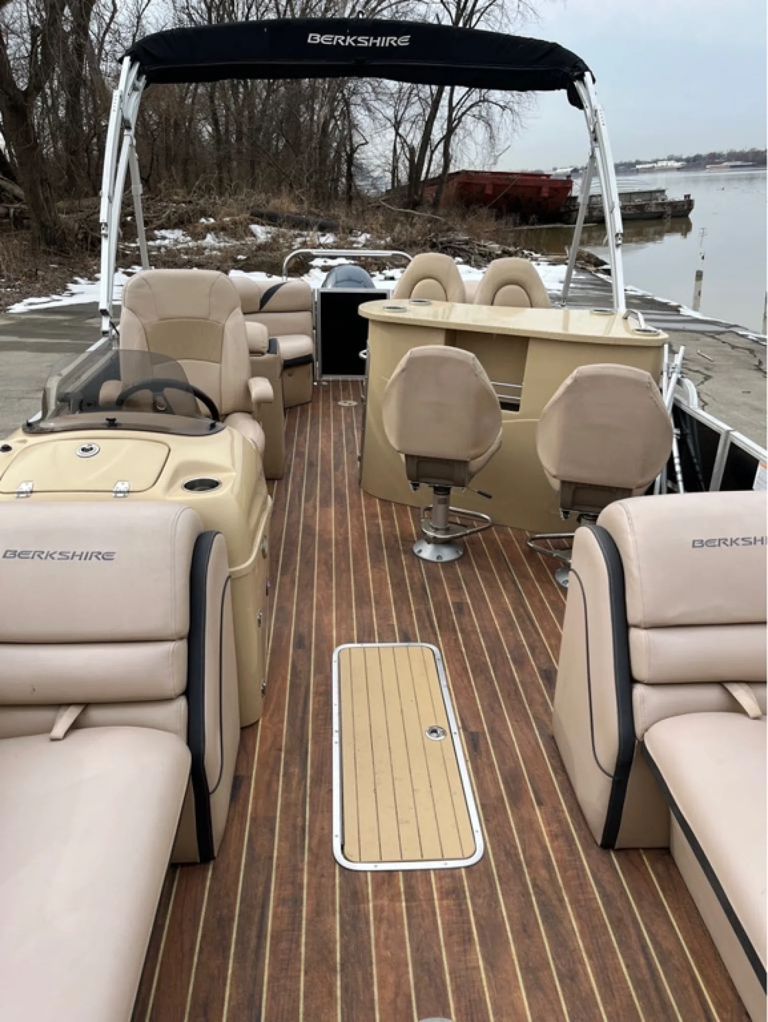 2017 Berkshire Pontoons 25 STS - Image 5