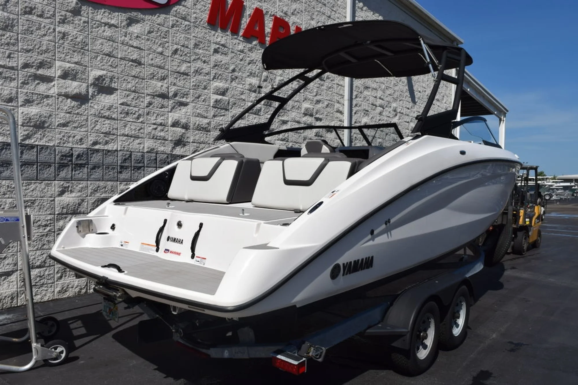 2024 Yamaha Boats AR250 - Image 4