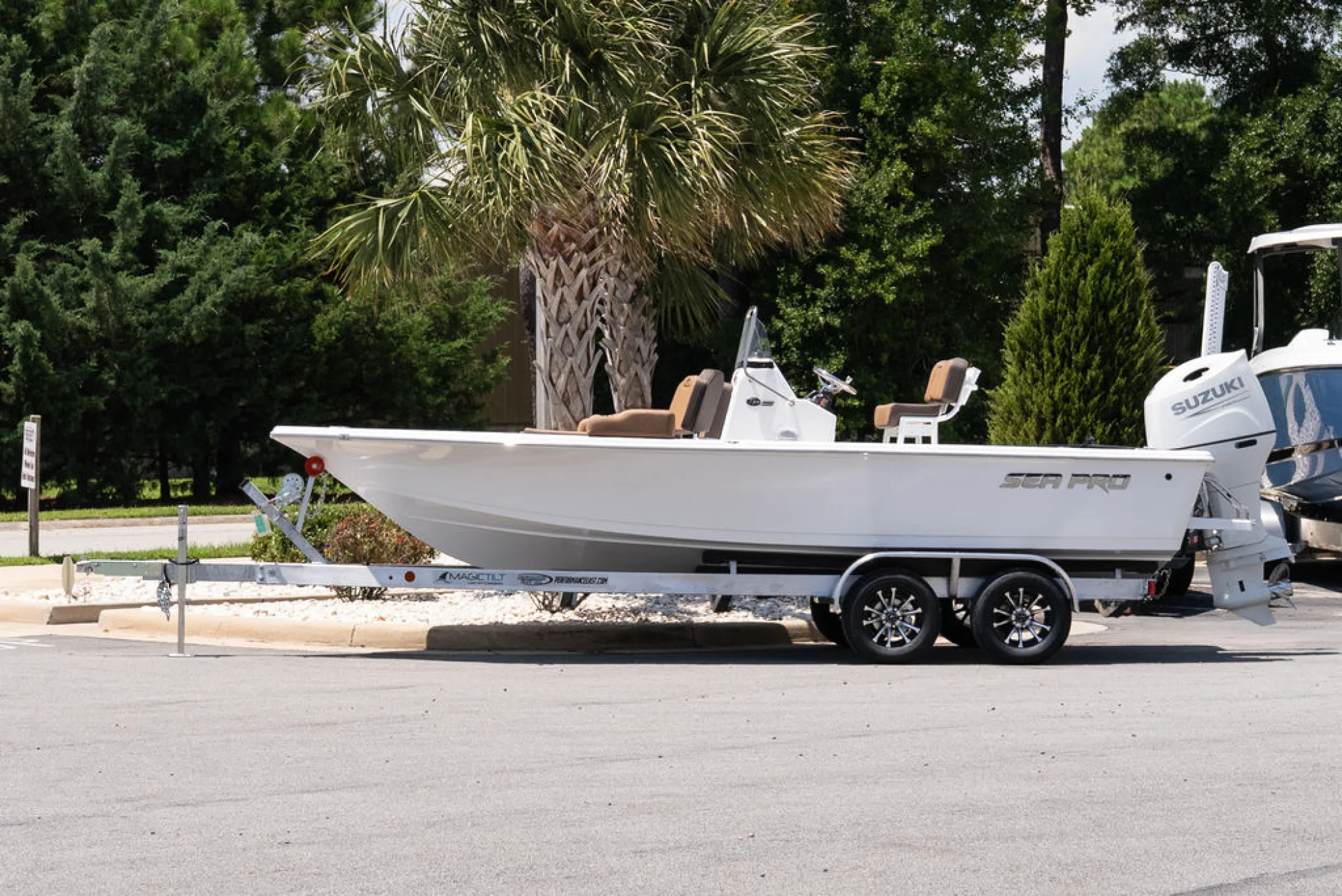 Sea Pro 210 DLX