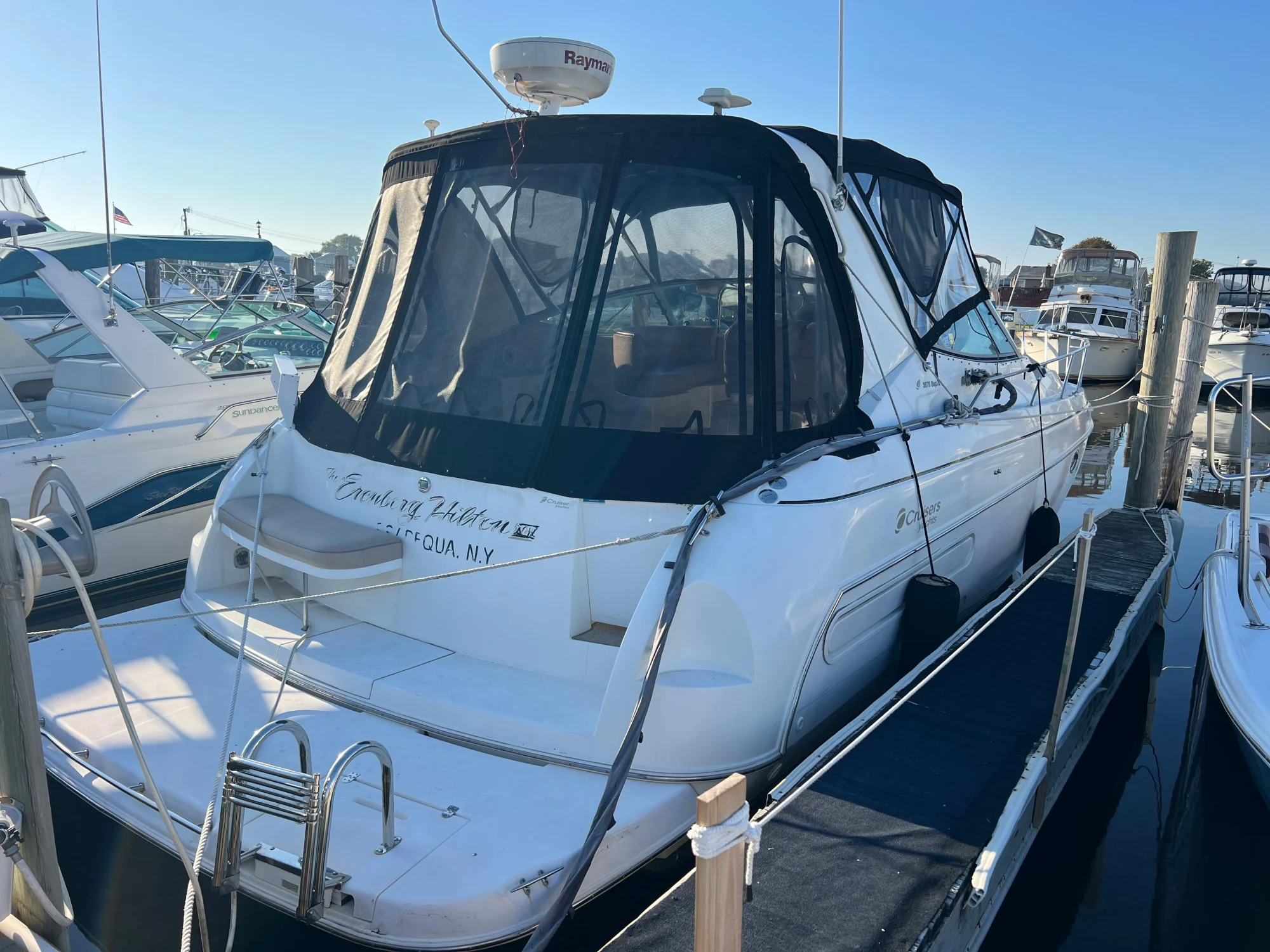1999 Cruisers Yachts 3575 Esprit - Main Image