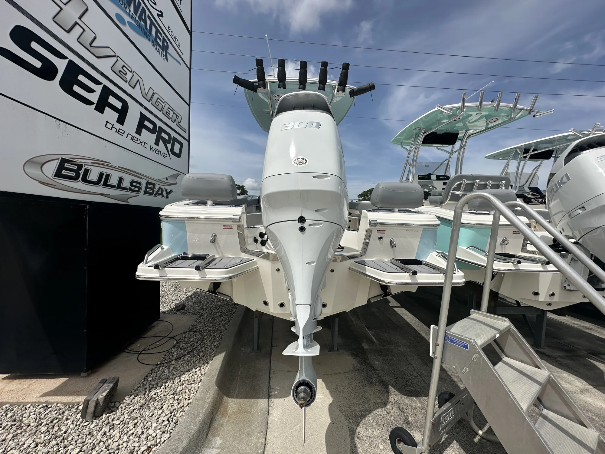2027 Pioneer 222 Sportfish - Image 4