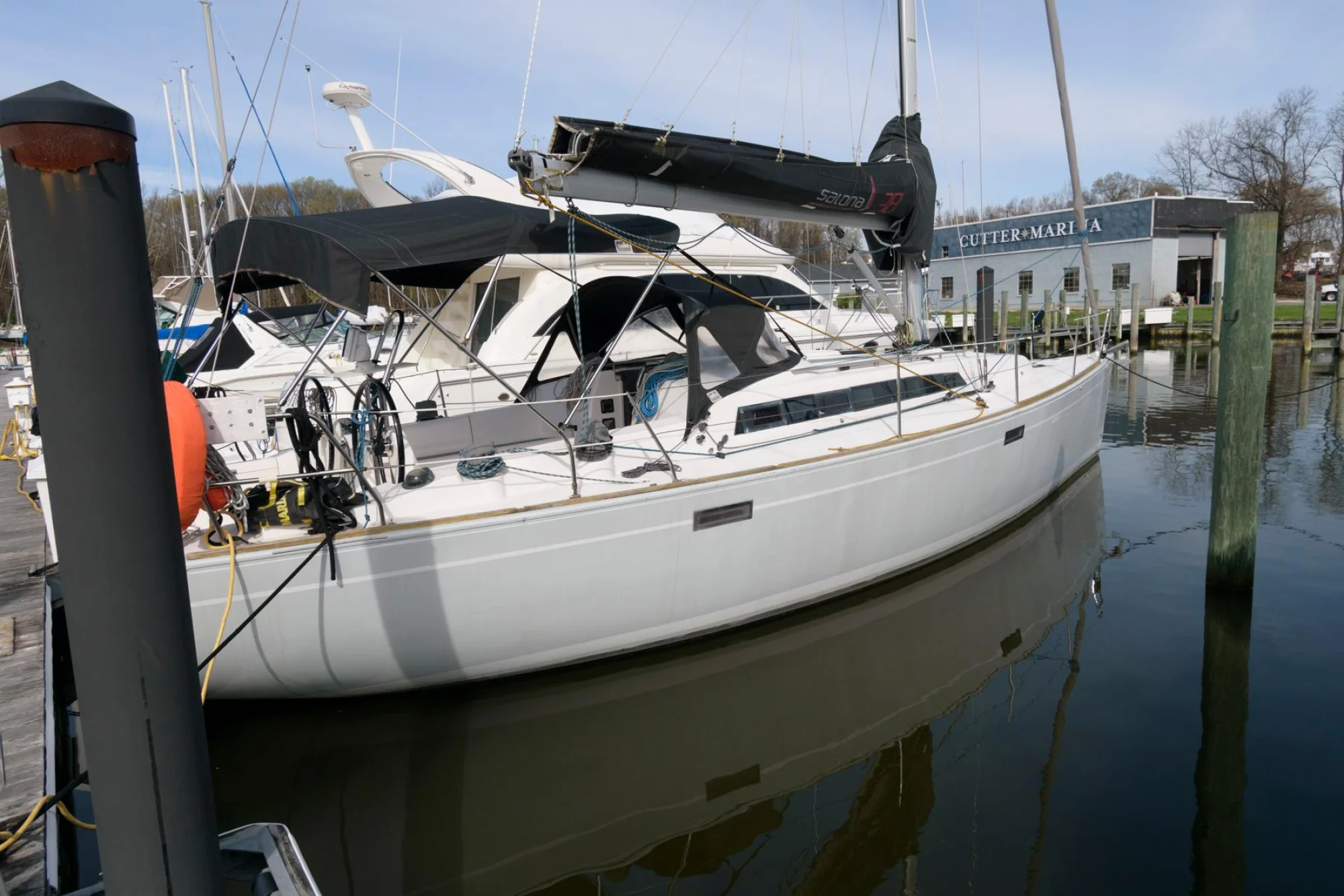 Salona 38 - Main Image