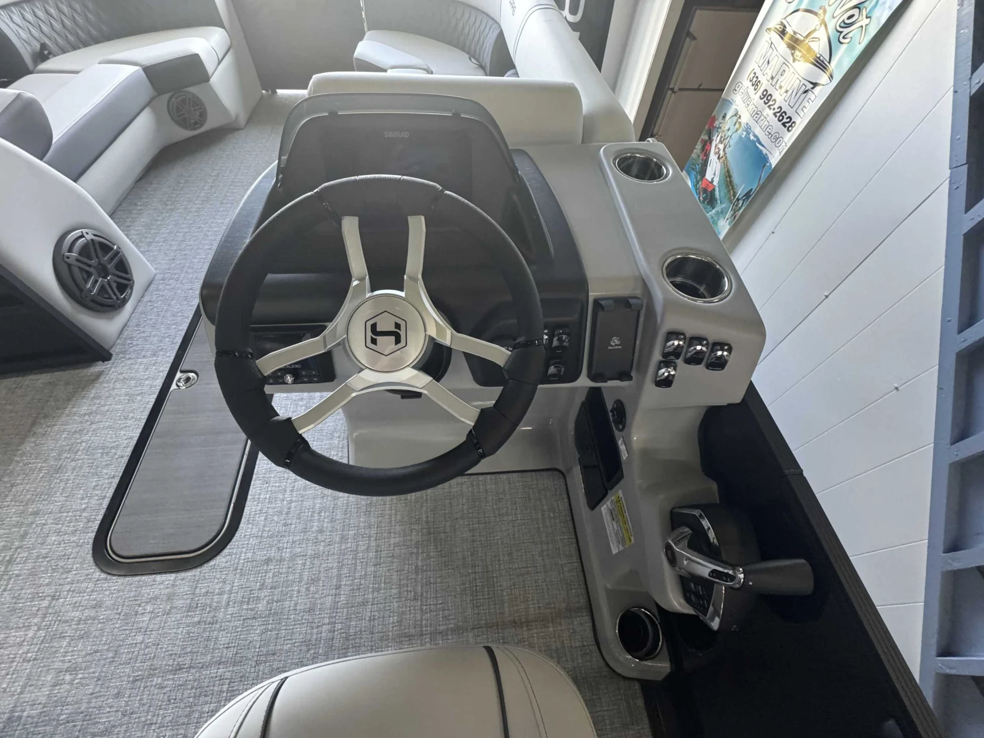 2025 Harris Sunliner 250 Sport - Image 3