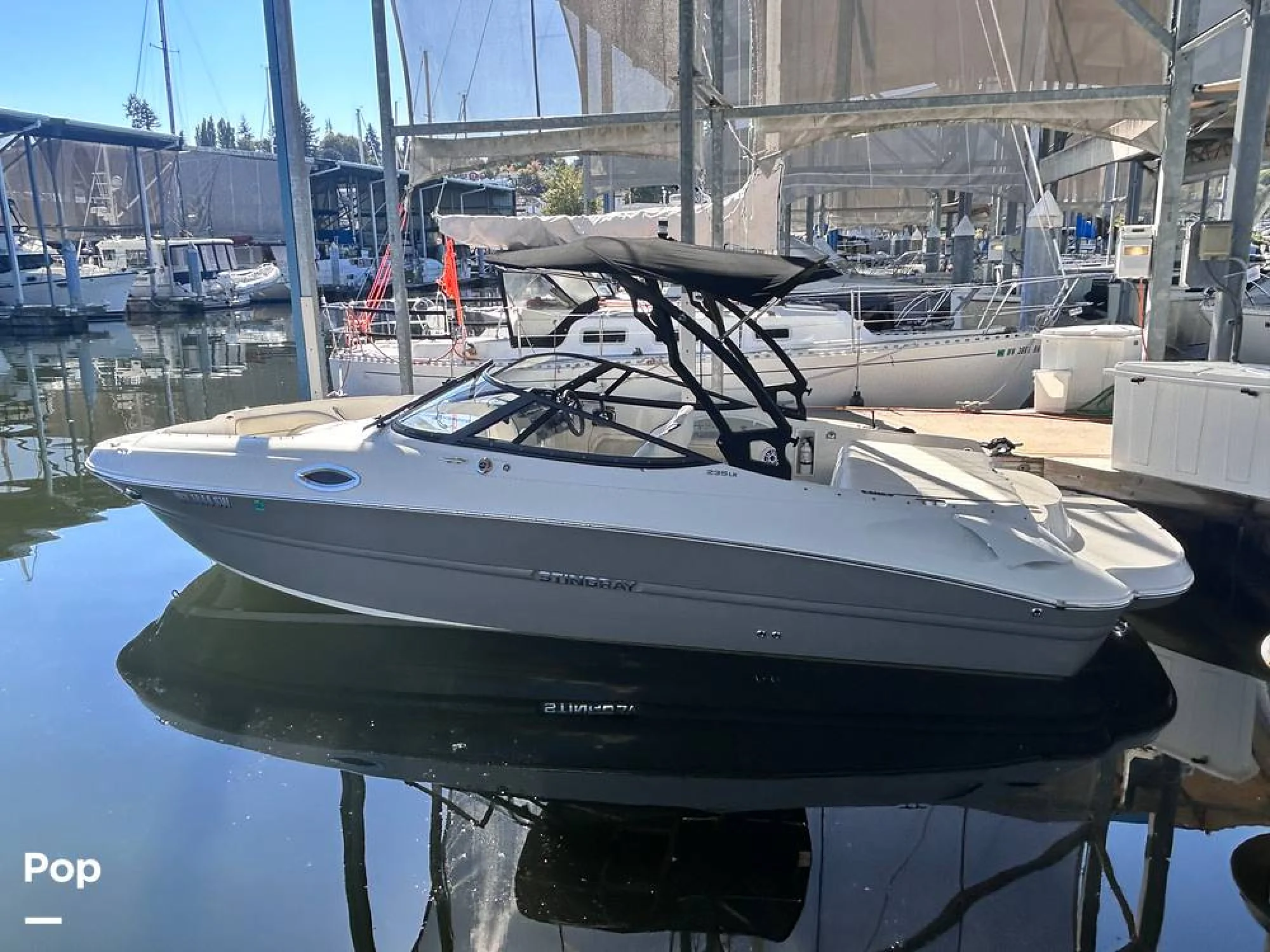 2020 Stingray 235LR - Image 2